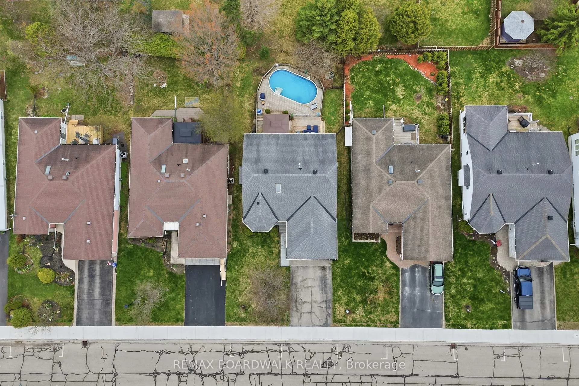 Photo 45 of 33 Treelawn Boulevard, Perth — HOMEH