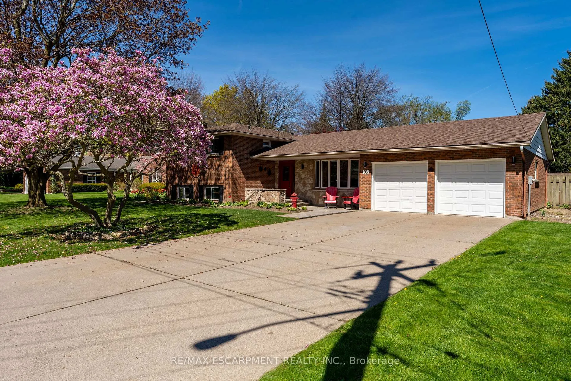 Photo 2 of 105 Daleview Drive, Pelham, Fonthill — HOMEH