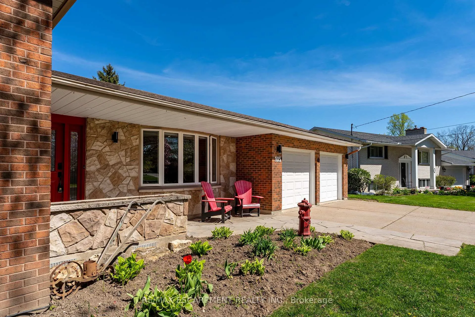Photo 3 of 105 Daleview Drive, Pelham, Fonthill — HOMEH