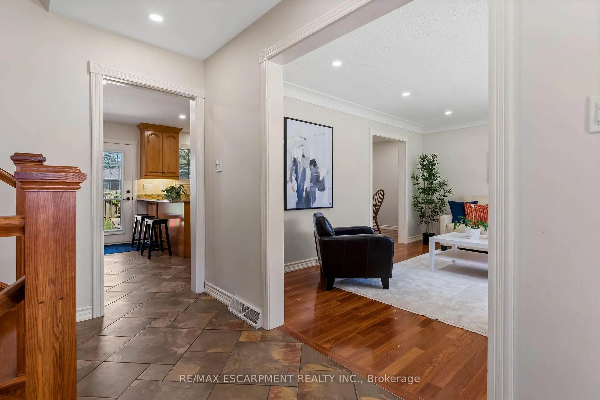 Photo 7 of 105 Daleview Drive, Pelham, Fonthill — HOMEH