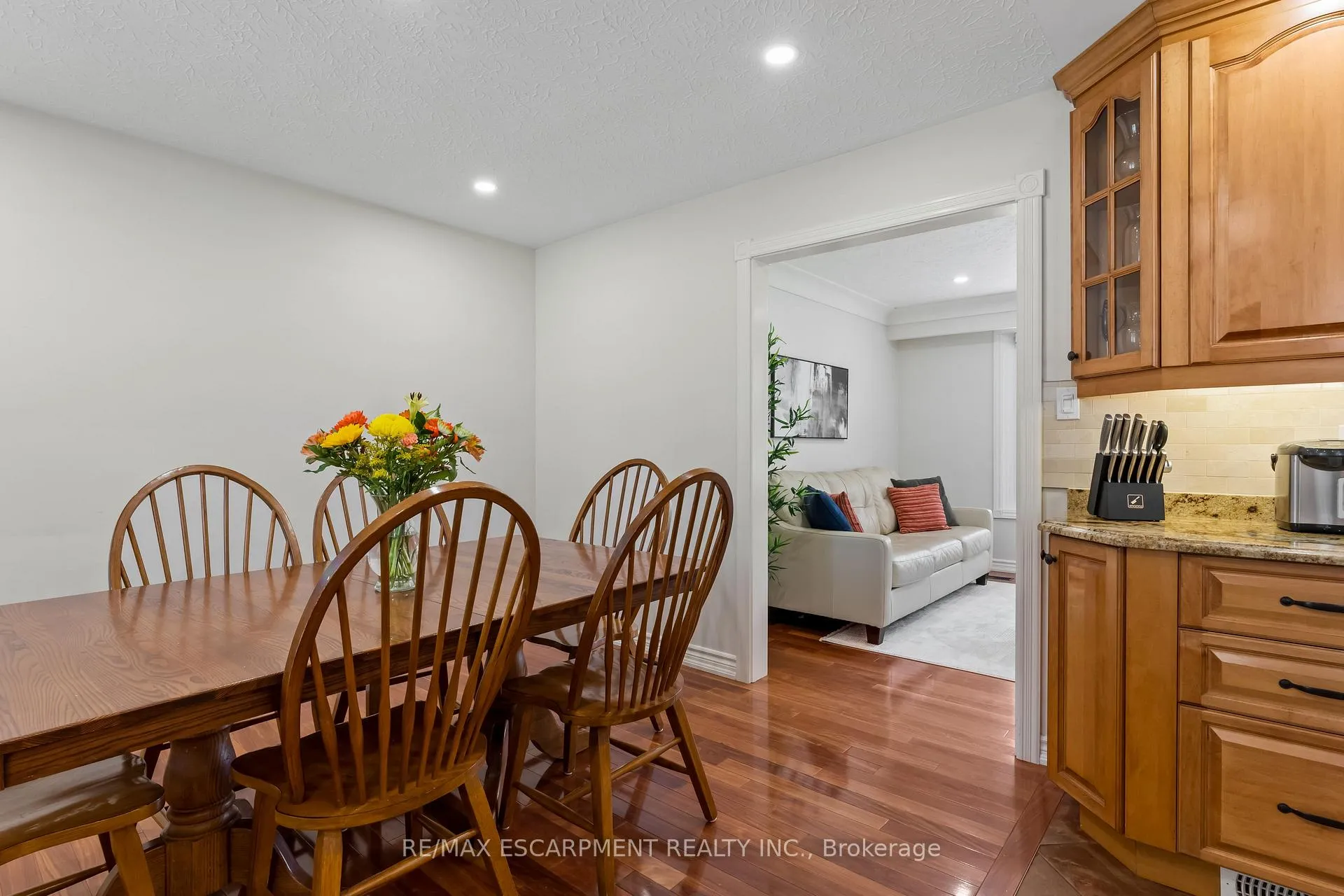 Photo 11 of 105 Daleview Drive, Pelham, Fonthill — HOMEH