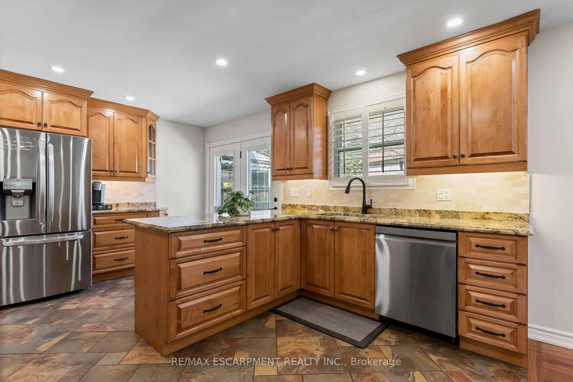 Photo 12 of 105 Daleview Drive, Pelham, Fonthill — HOMEH