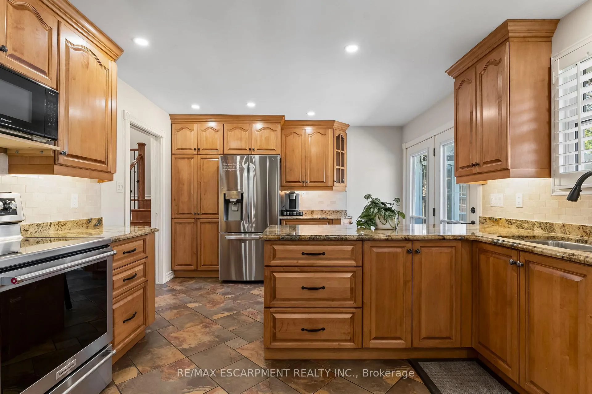 Photo 13 of 105 Daleview Drive, Pelham, Fonthill — HOMEH