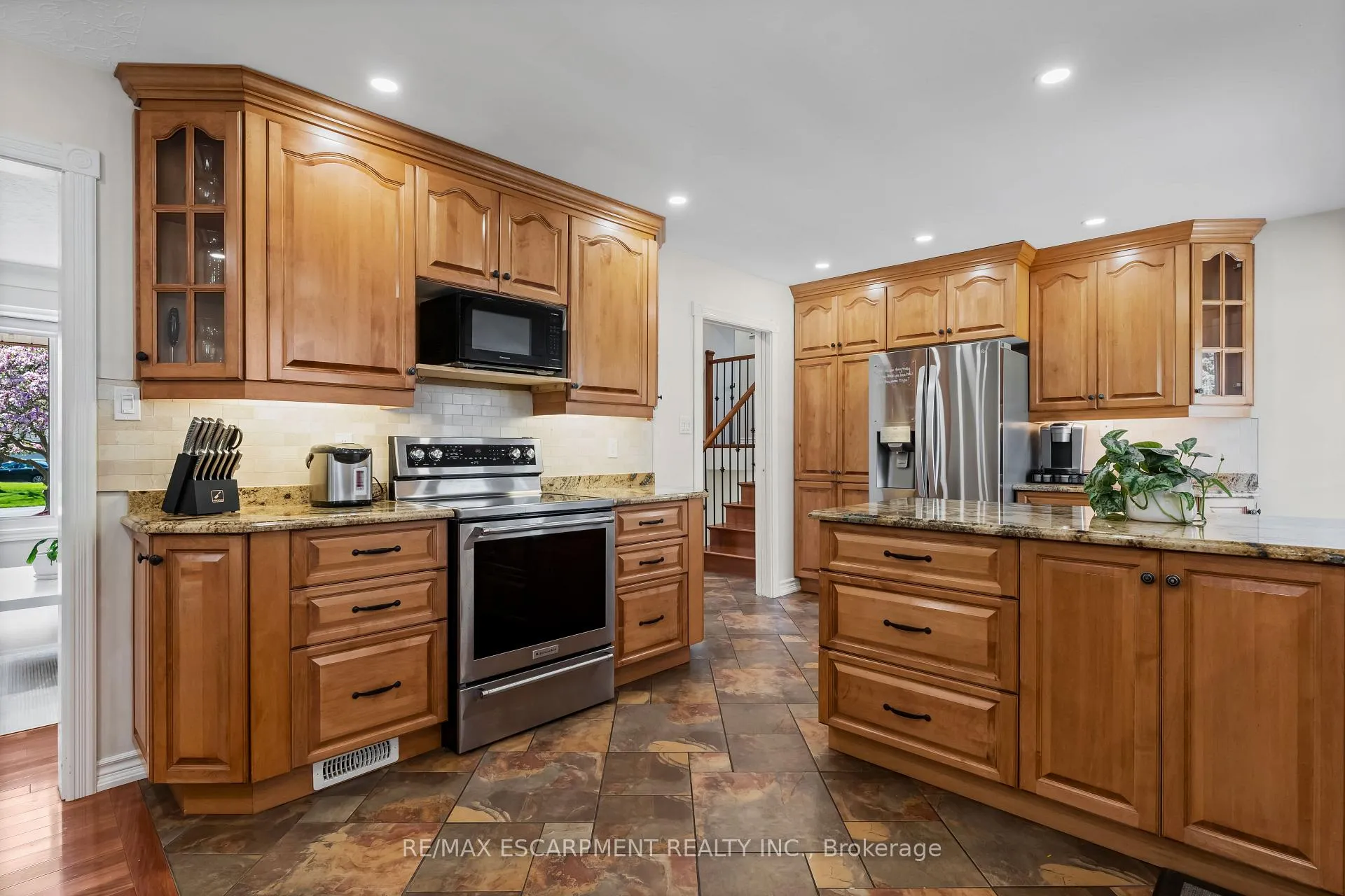 Photo 14 of 105 Daleview Drive, Pelham, Fonthill — HOMEH