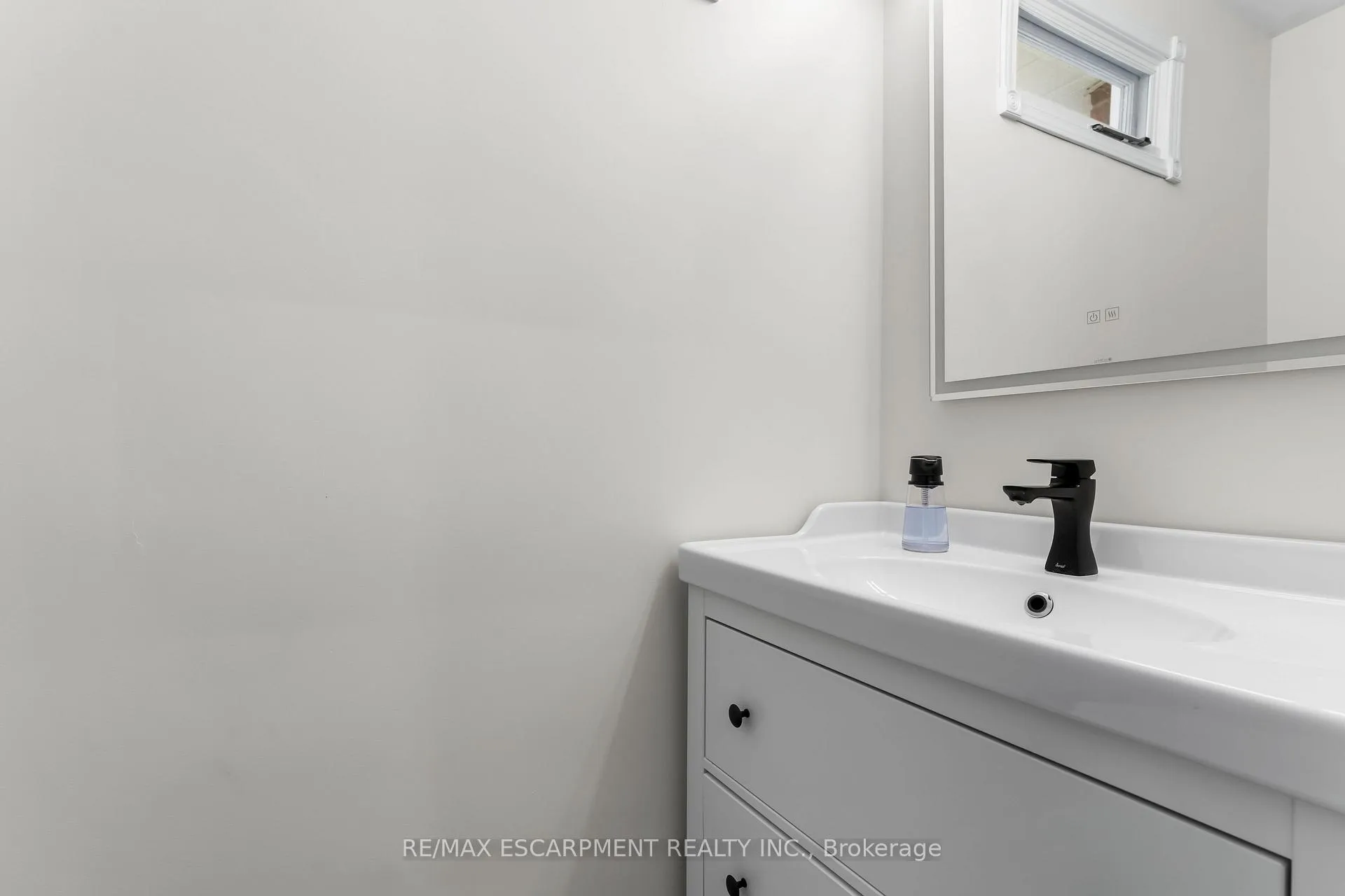Photo 18 of 105 Daleview Drive, Pelham, Fonthill — HOMEH