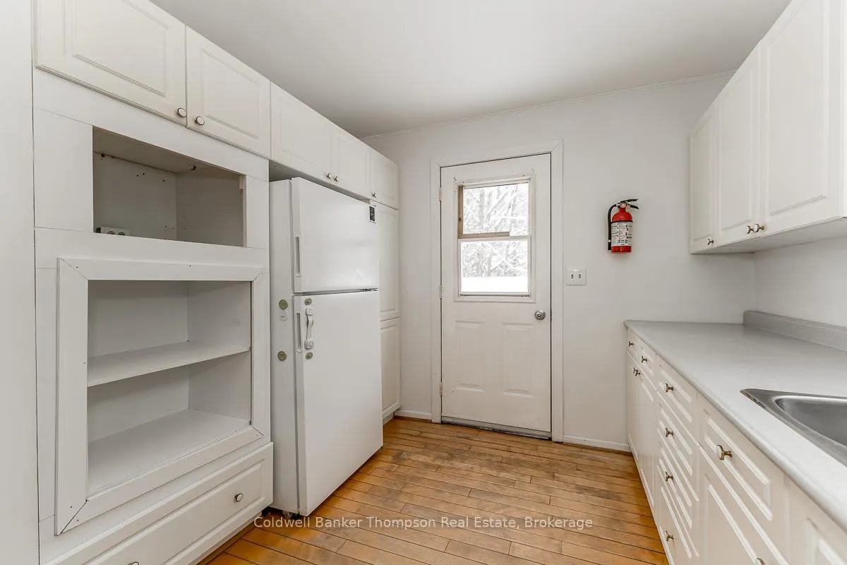 Photo 9 of Unit Unit B, 145 Front Street, Bracebridge, Macaulay — HOMEH
