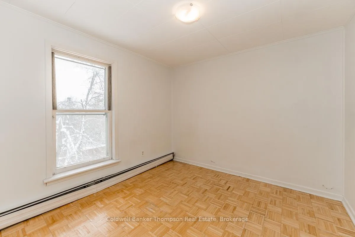 Photo 10 of Unit Unit B, 145 Front Street, Bracebridge, Macaulay — HOMEH