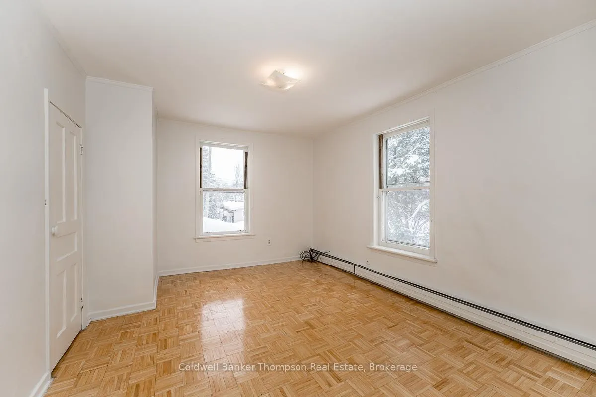 Photo 13 of Unit Unit B, 145 Front Street, Bracebridge, Macaulay — HOMEH