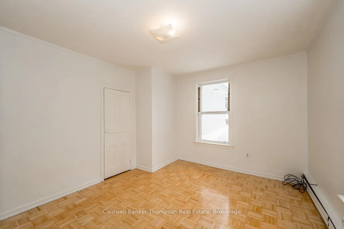 Photo 14 of Unit Unit B, 145 Front Street, Bracebridge, Macaulay — HOMEH