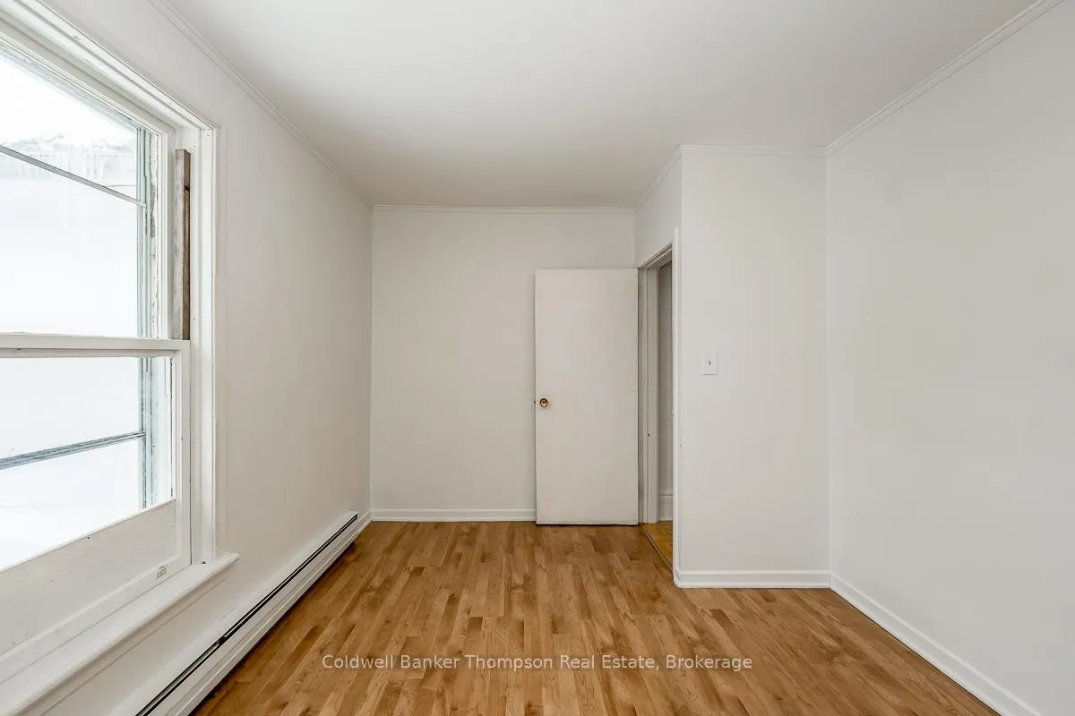 Photo 19 of Unit Unit B, 145 Front Street, Bracebridge, Macaulay — HOMEH