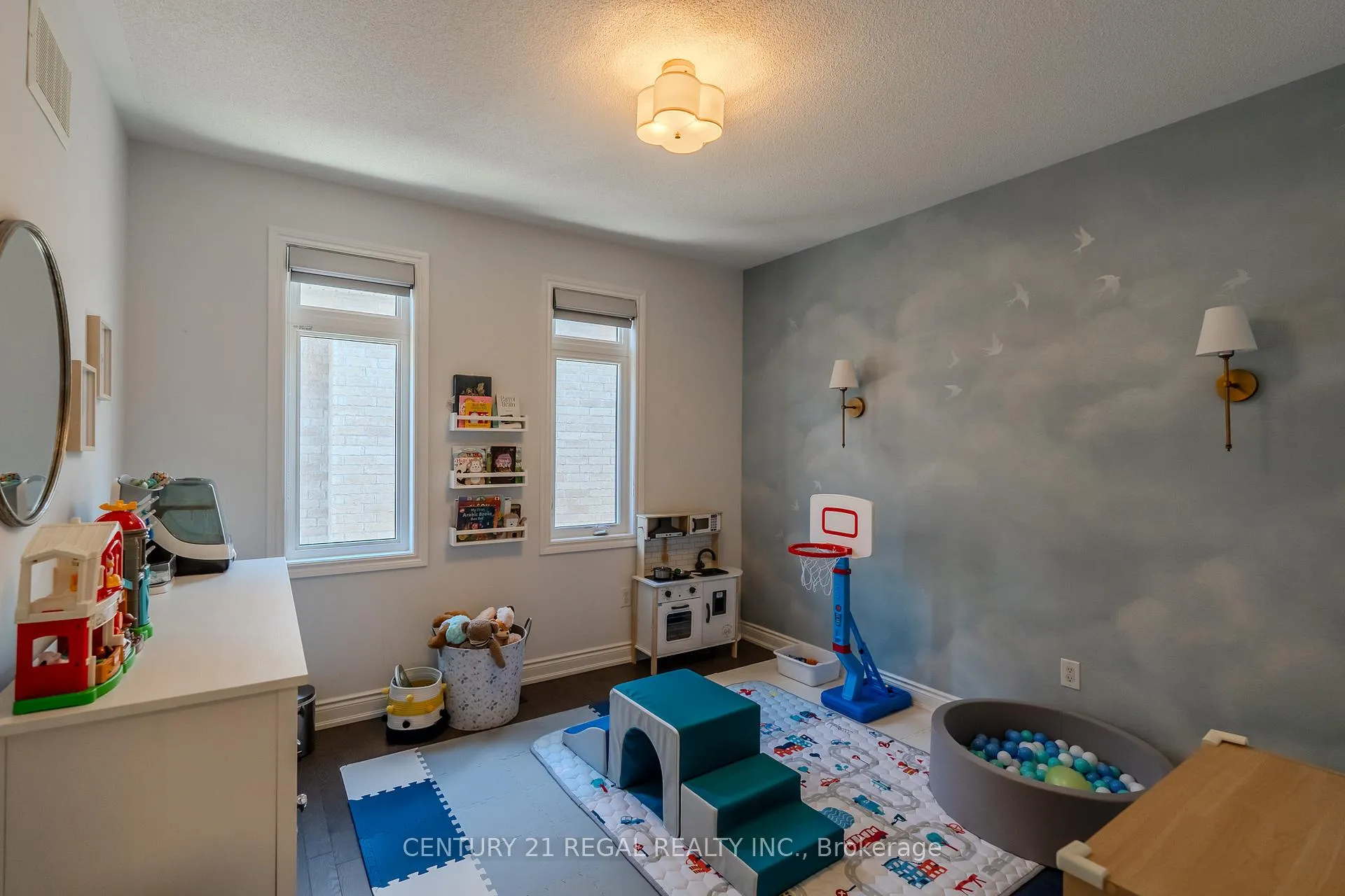 Photo 21 of 25 Elysian Fields Circle, Brampton, Bram West — HOMEH