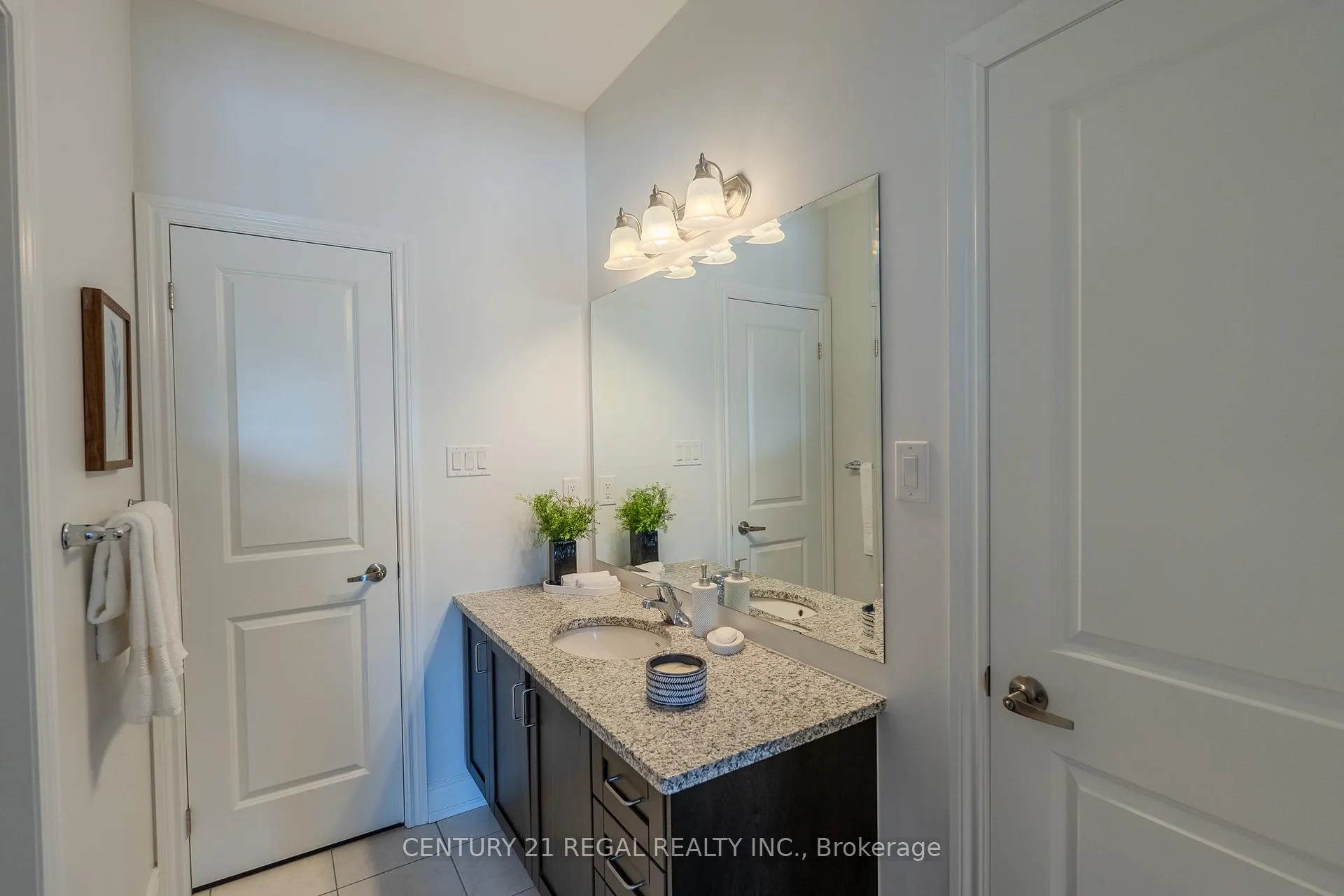 Photo 26 of 25 Elysian Fields Circle, Brampton, Bram West — HOMEH