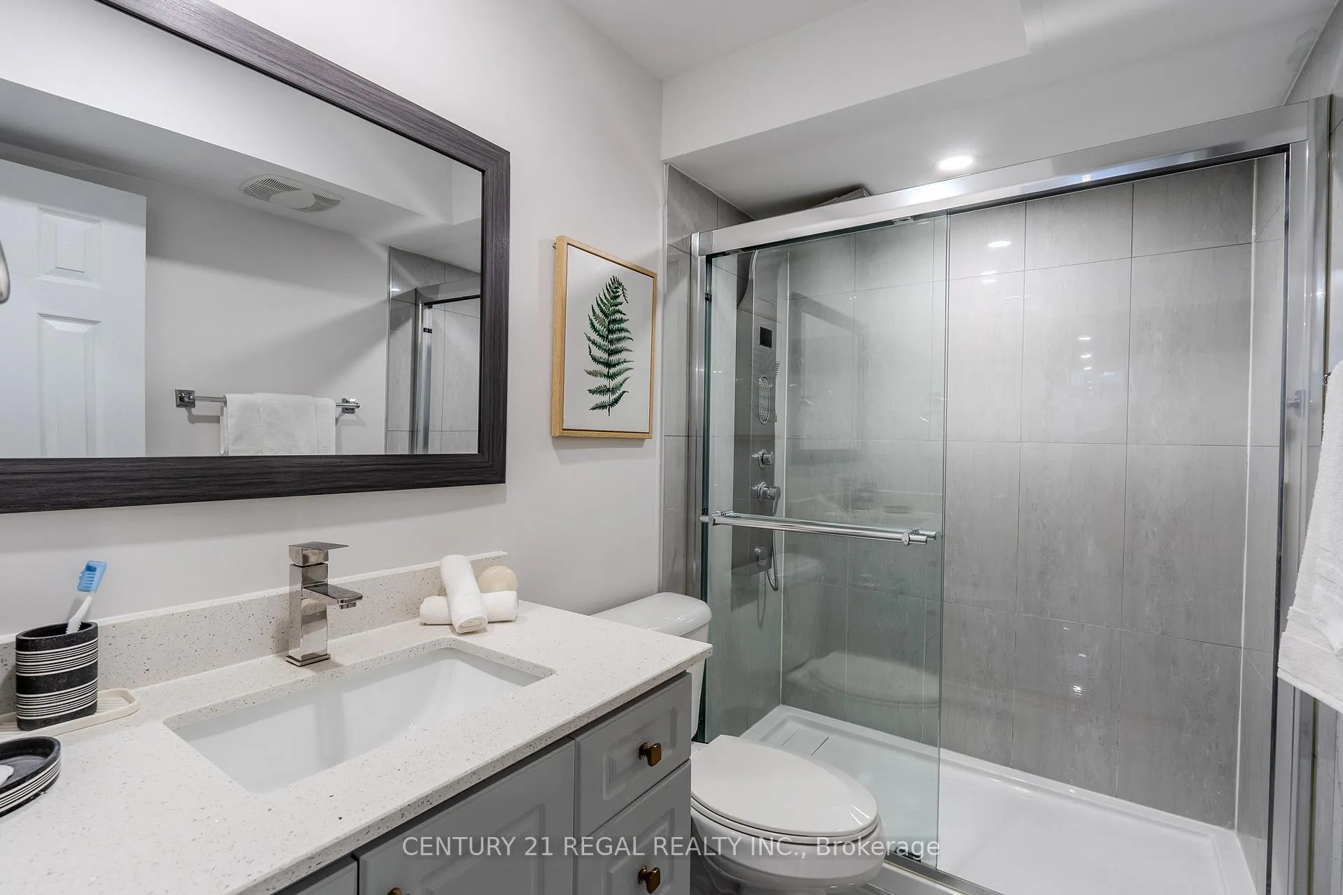 Photo 32 of 25 Elysian Fields Circle, Brampton, Bram West — HOMEH