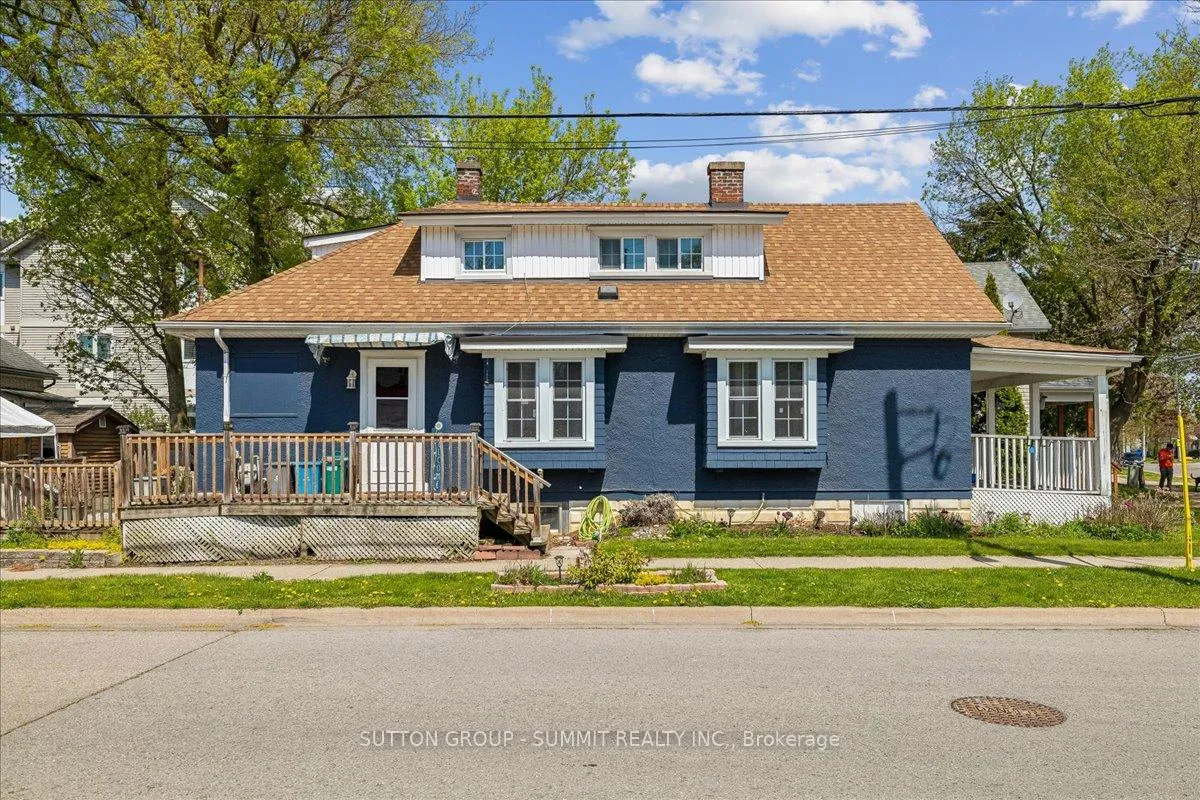 Photo 3 of 155 1/2 Lake Street, St. Catharines, Downtown — HOMEH