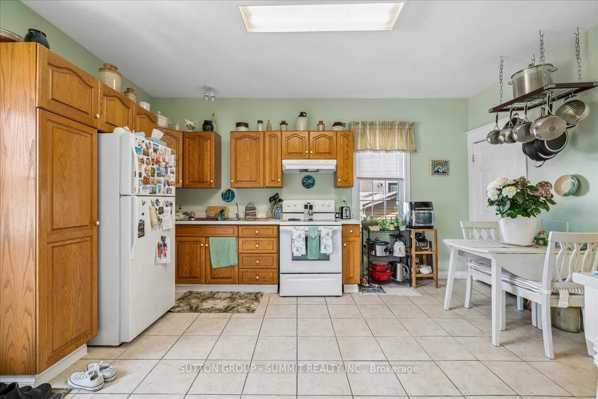 Photo 19 of 155 1/2 Lake Street, St. Catharines, Downtown — HOMEH