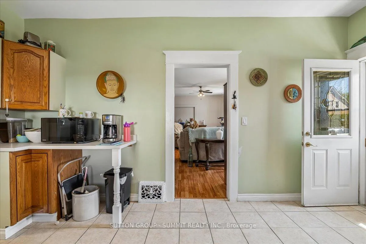 Photo 23 of 155 1/2 Lake Street, St. Catharines, Downtown — HOMEH