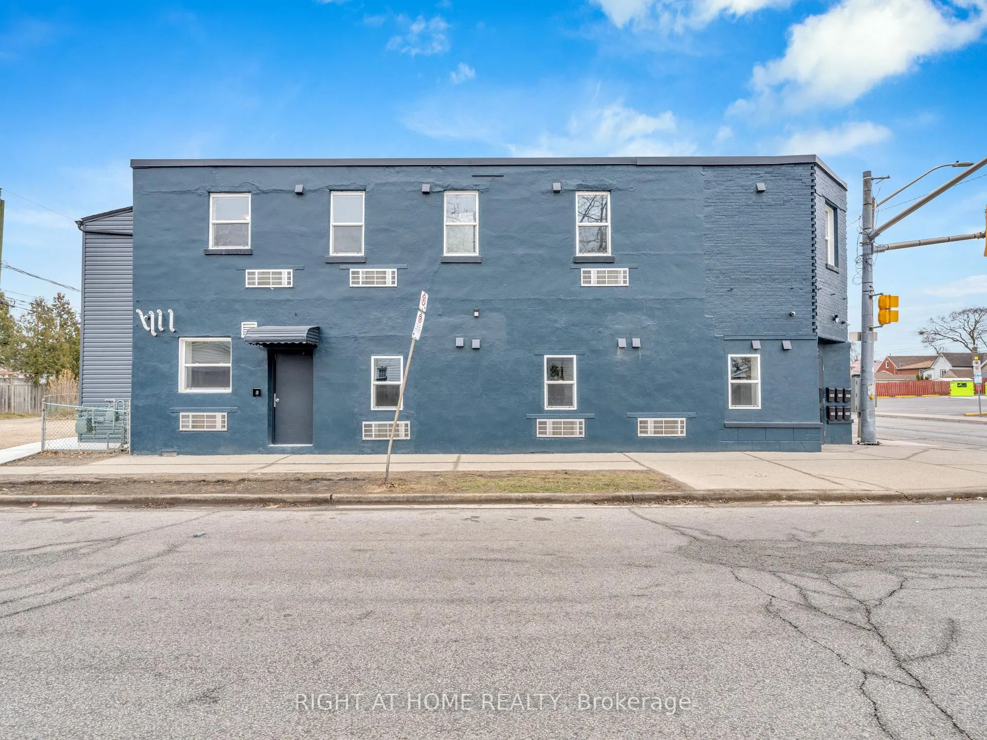 Photo 3 of Unit 105, 1804 Drouillard Road, Windsor — HOMEH