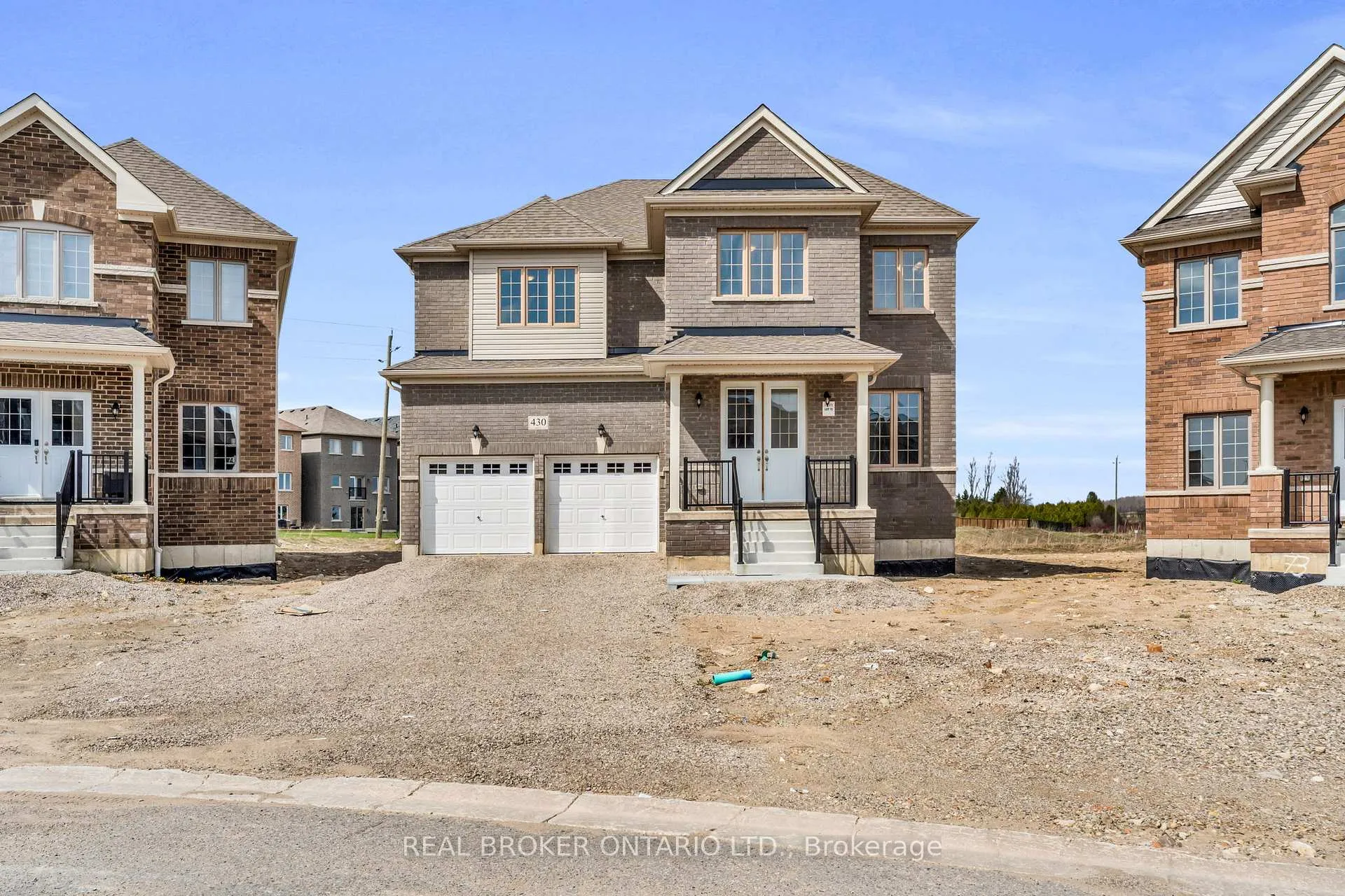 Photo 2 of 430 VanDusen Avenue, Southgate — HOMEH