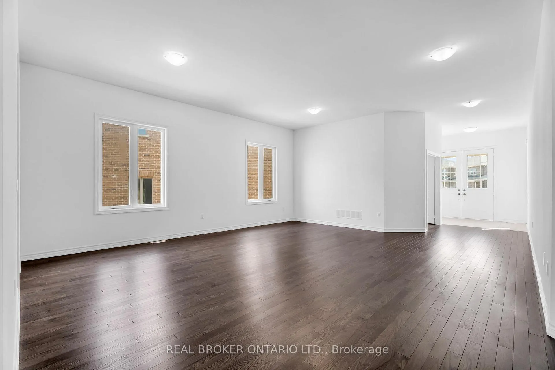 Photo 13 of 430 VanDusen Avenue, Southgate — HOMEH