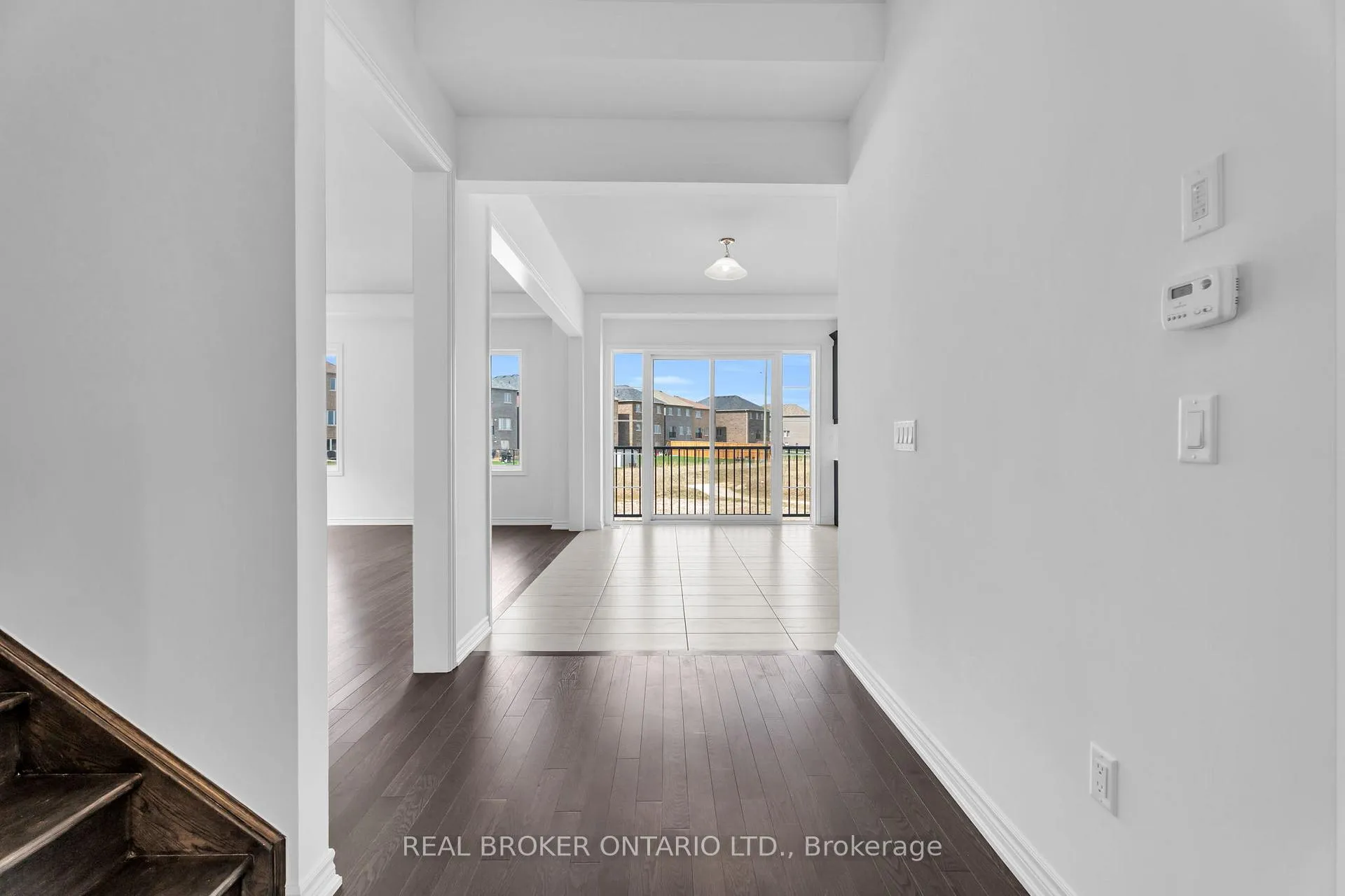Photo 15 of 430 VanDusen Avenue, Southgate — HOMEH