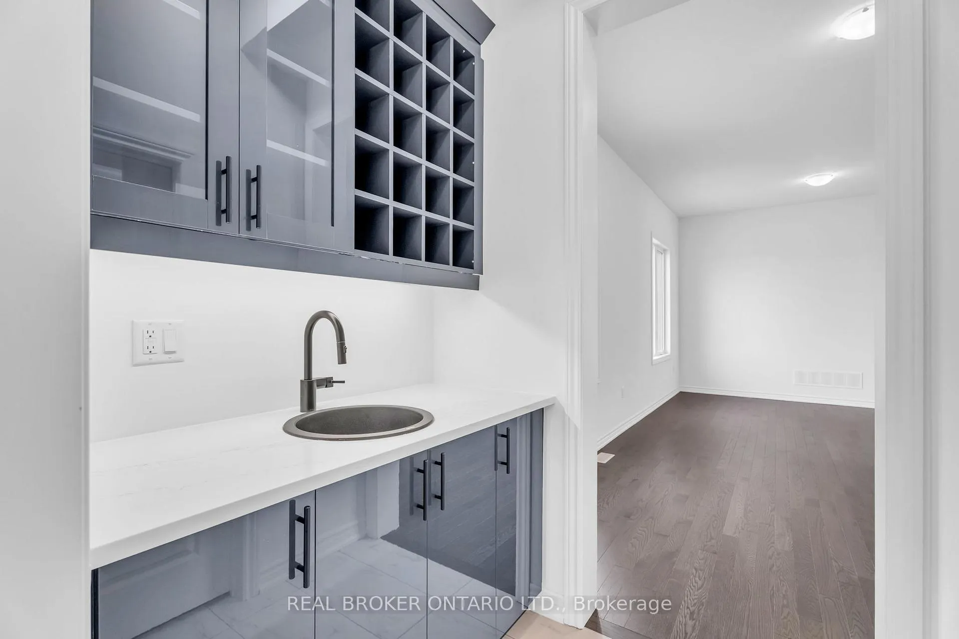 Photo 30 of 430 VanDusen Avenue, Southgate — HOMEH