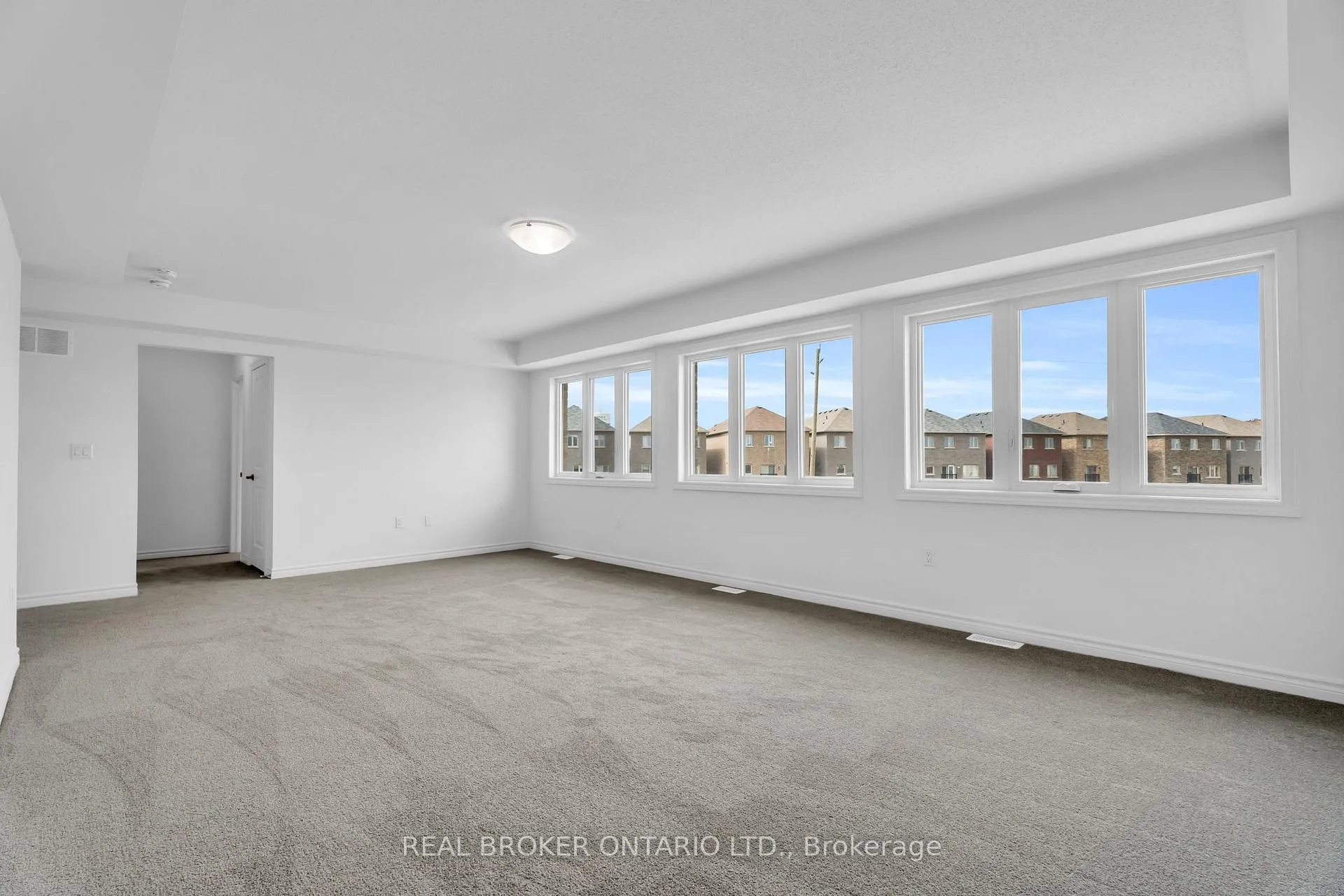 Photo 37 of 430 VanDusen Avenue, Southgate — HOMEH
