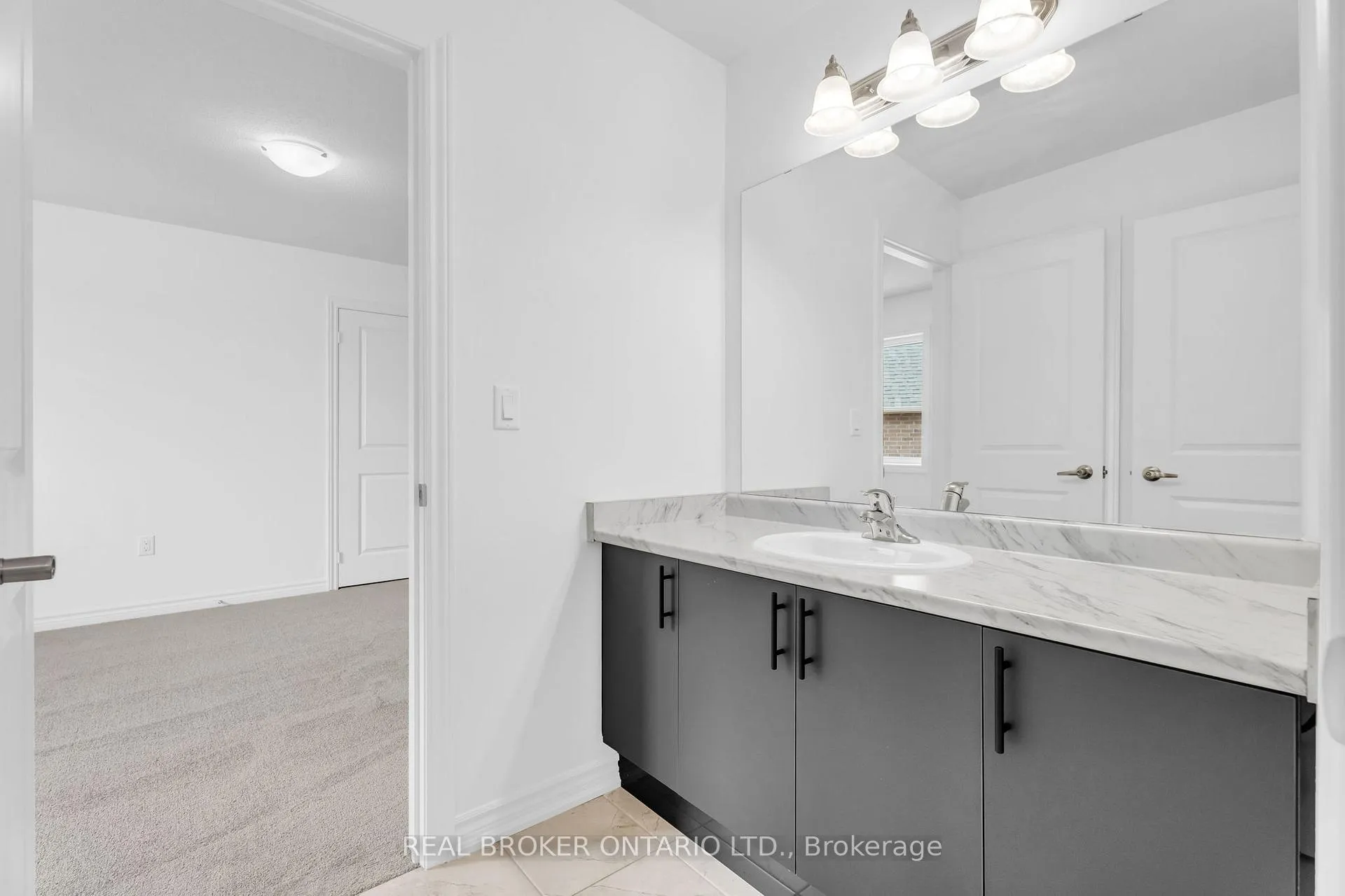 Photo 43 of 430 VanDusen Avenue, Southgate — HOMEH