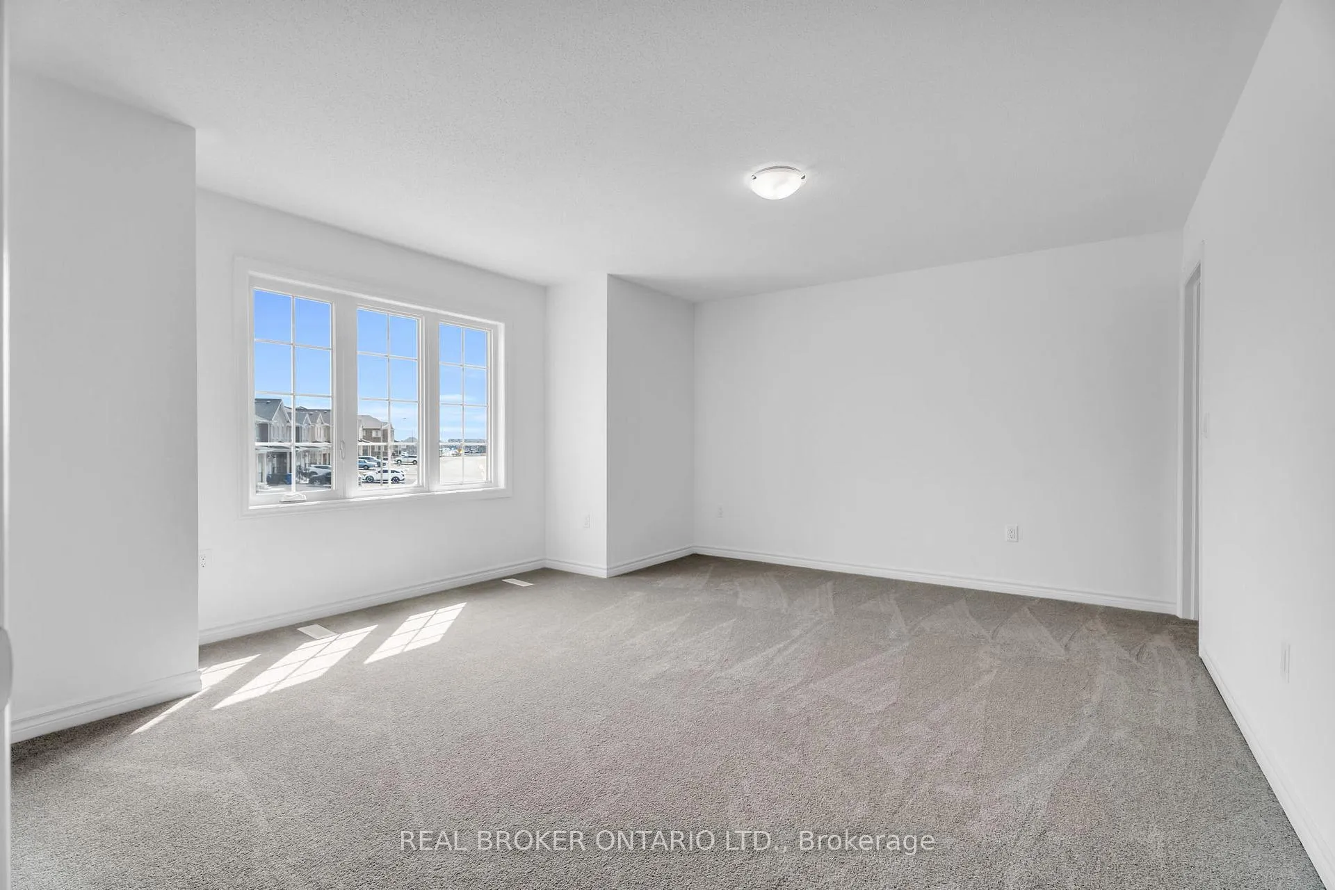 Photo 46 of 430 VanDusen Avenue, Southgate — HOMEH