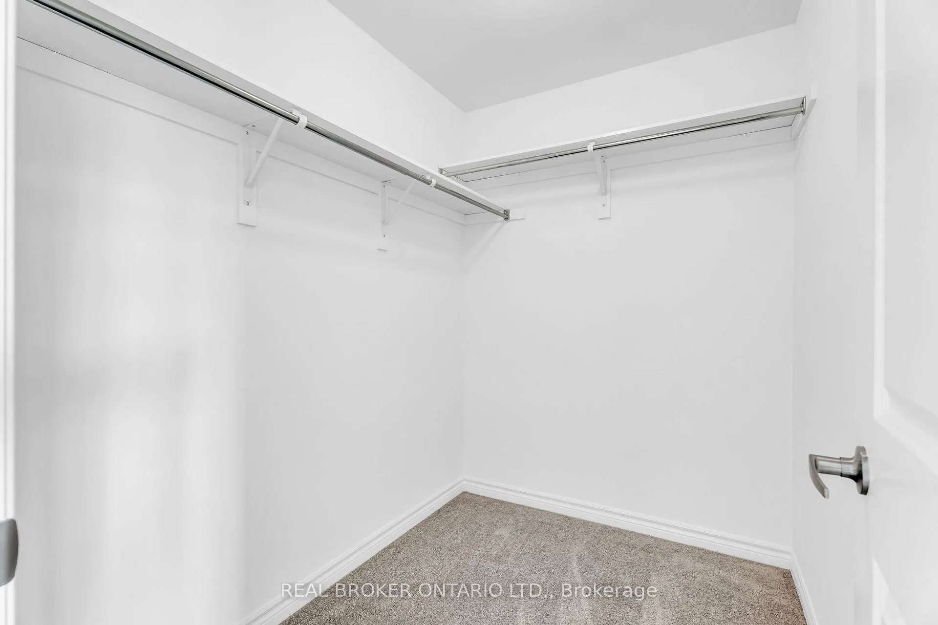 Photo 49 of 430 VanDusen Avenue, Southgate — HOMEH