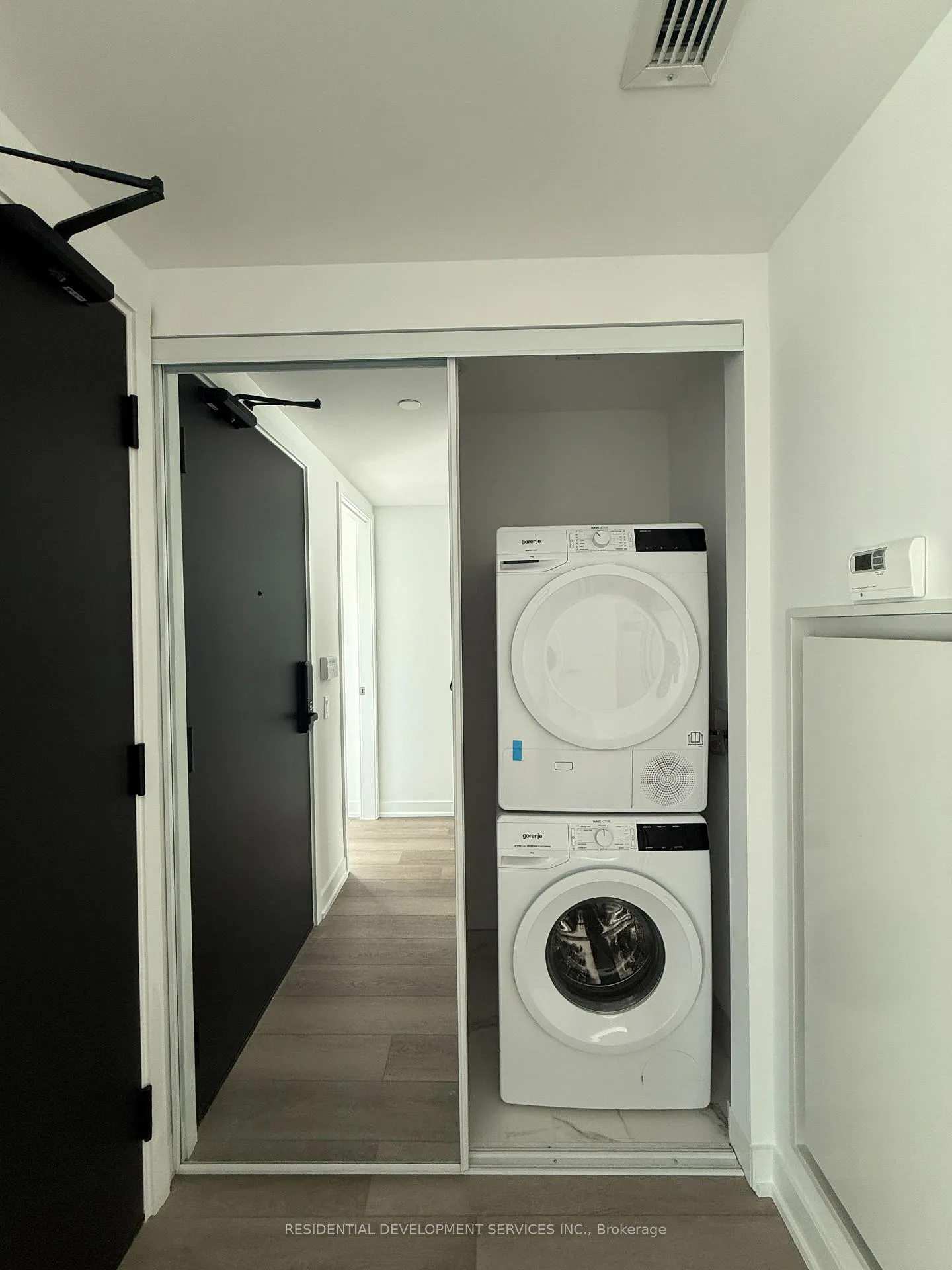 Photo 9 of Unit 1510, 88 Queen Street, Toronto, Church-Yonge Corridor — HOMEH