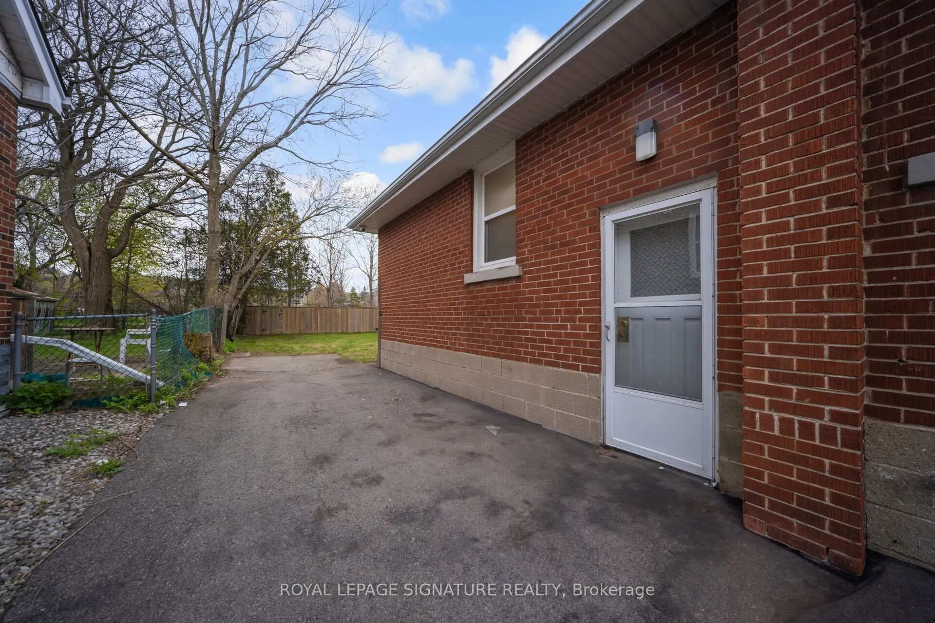 Photo 23 of 69 Glenmount Avenue, Hamilton, Ainslie Wood — HOMEH