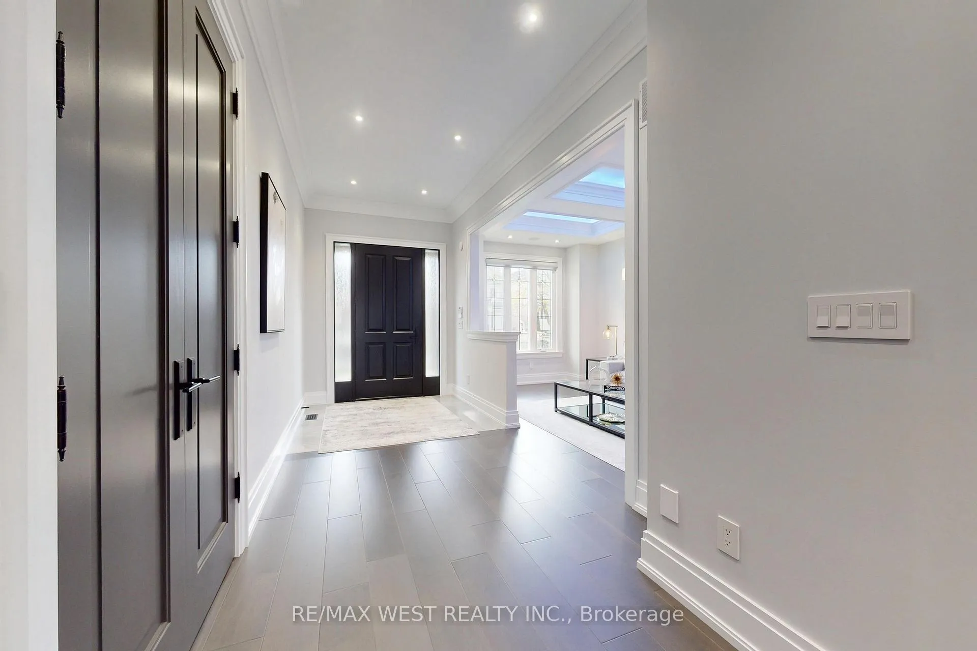 Photo 2 of 222 Connaught Avenue, North York, Newtonbrook West — HOMEH