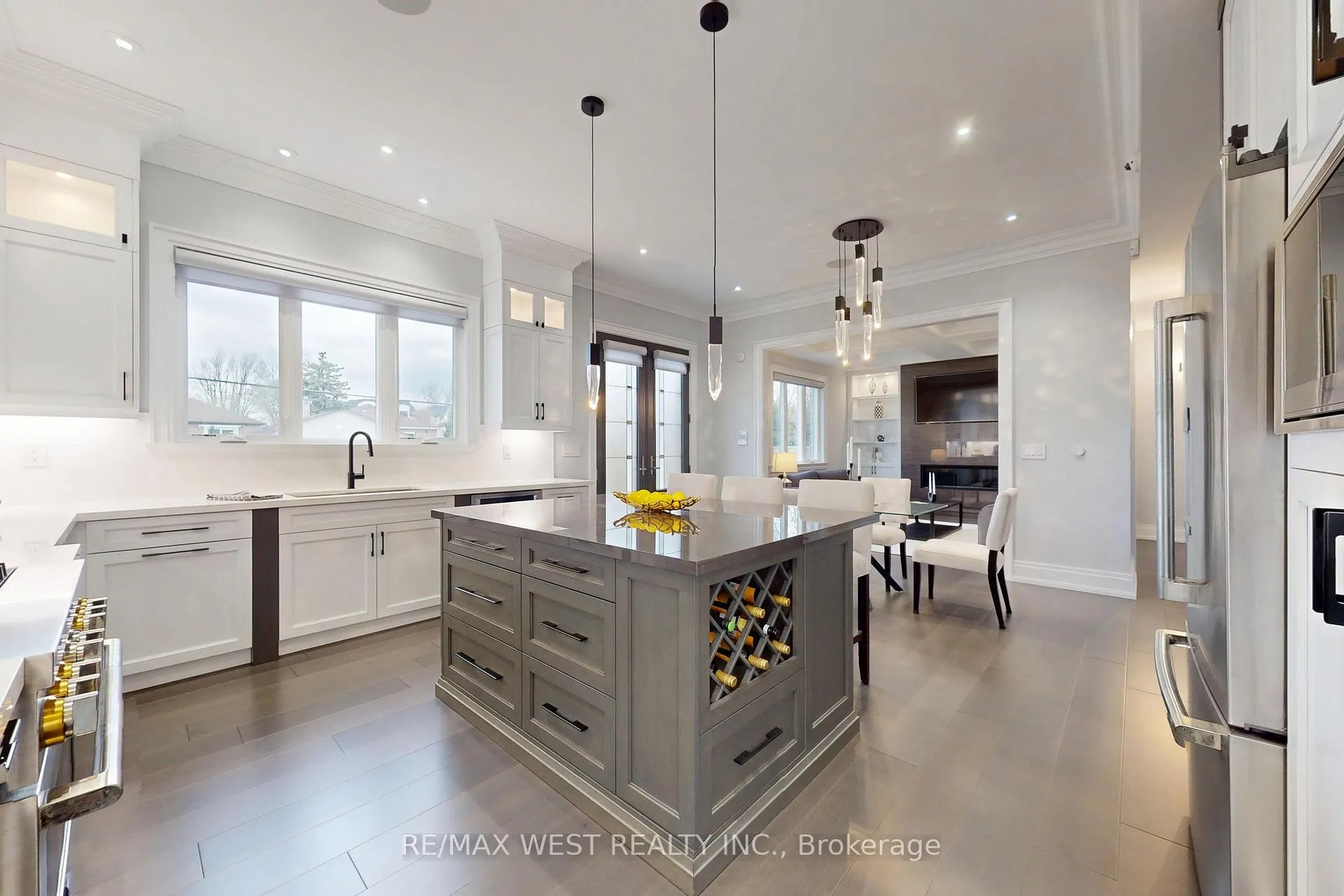 Photo 8 of 222 Connaught Avenue, North York, Newtonbrook West — HOMEH