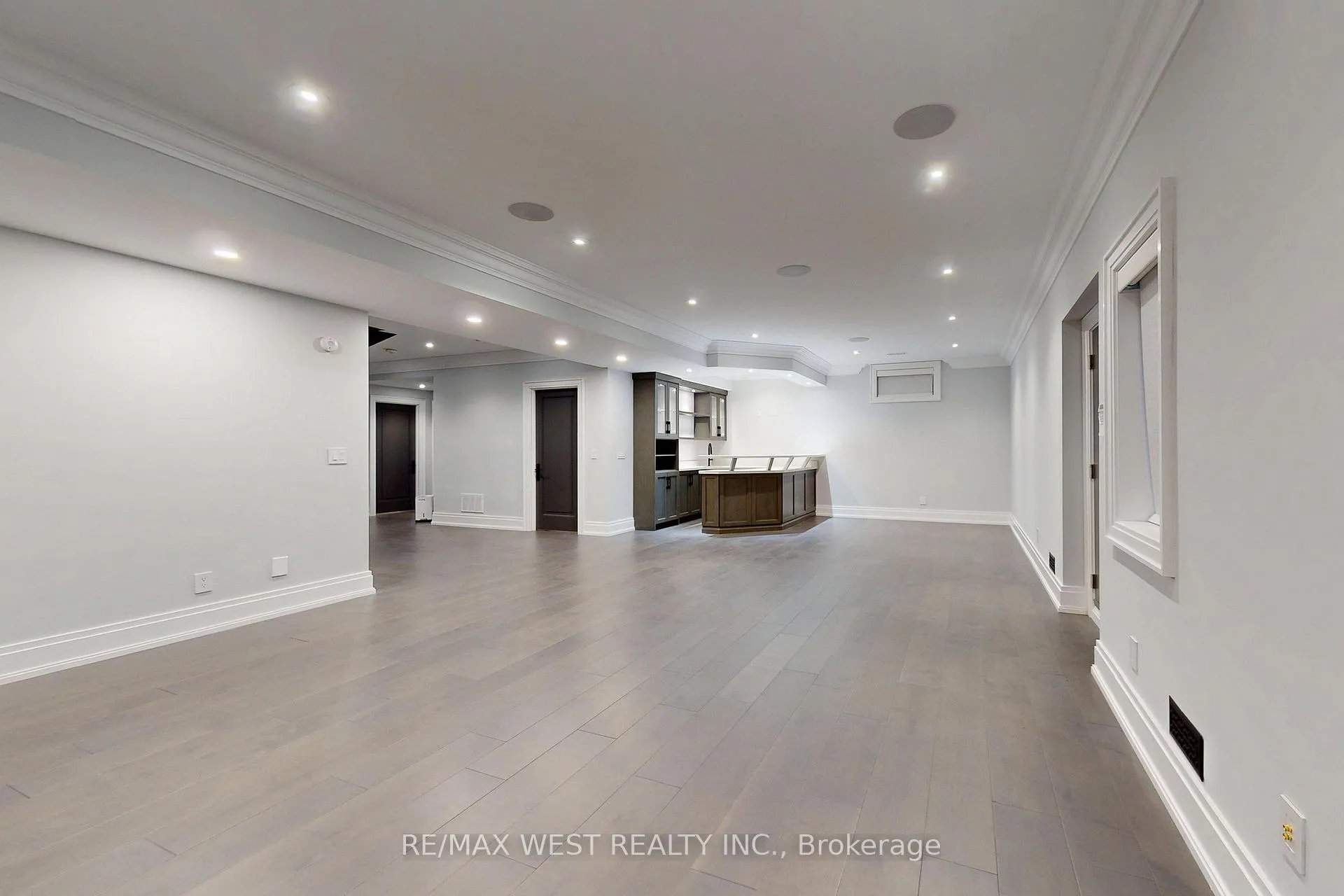 Photo 33 of 222 Connaught Avenue, North York, Newtonbrook West — HOMEH