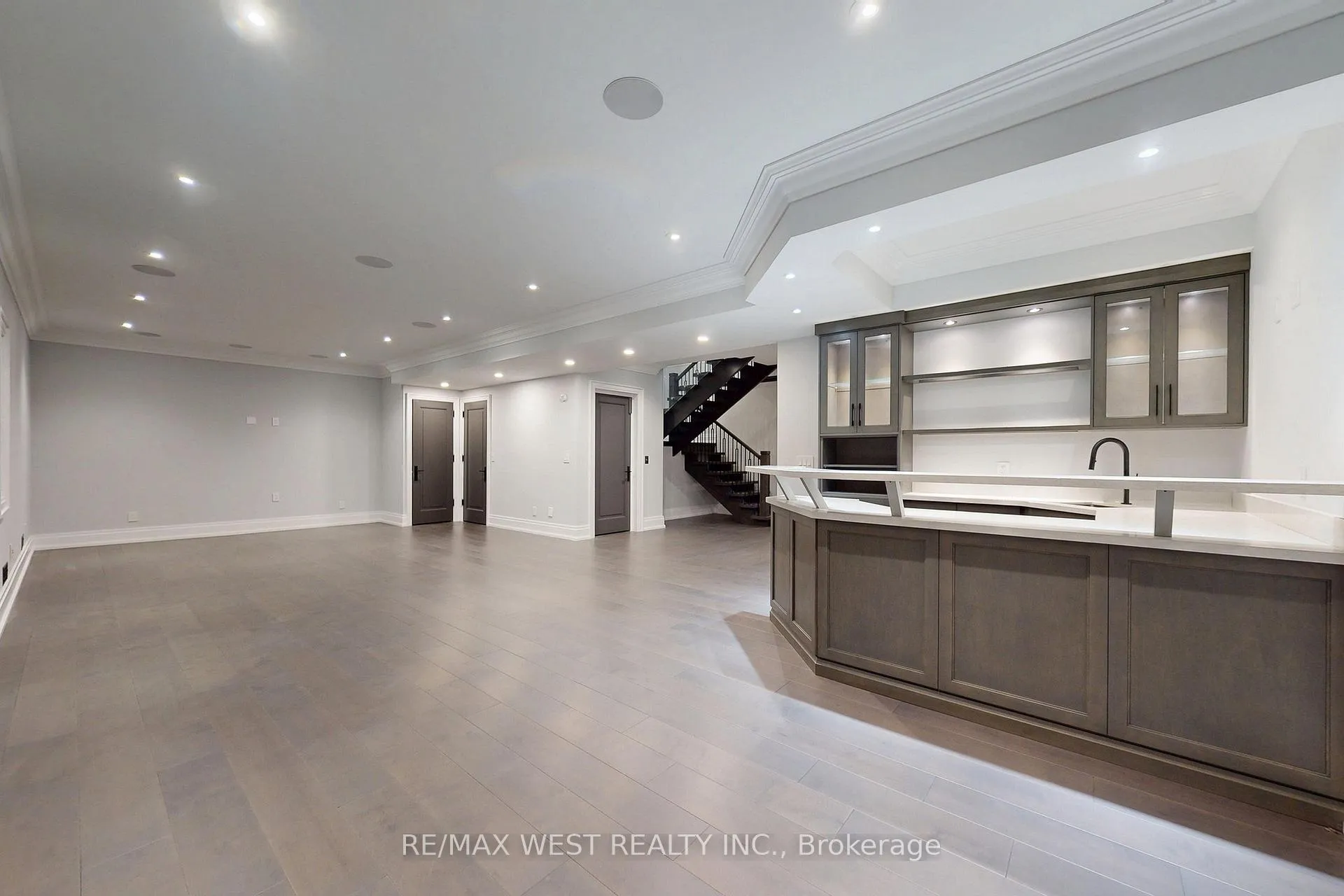 Photo 34 of 222 Connaught Avenue, North York, Newtonbrook West — HOMEH