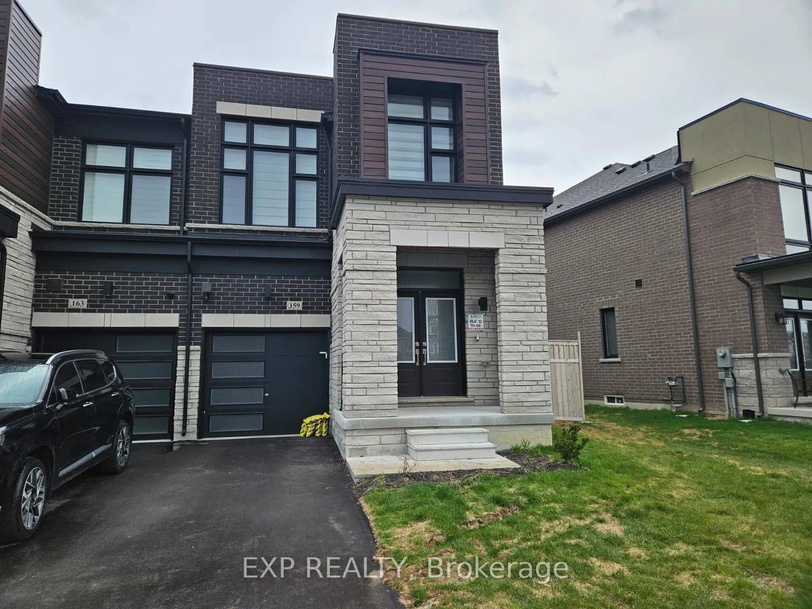 Photo 2 of 159 Haldimand Street, Vaughan, Kleinburg — HOMEH