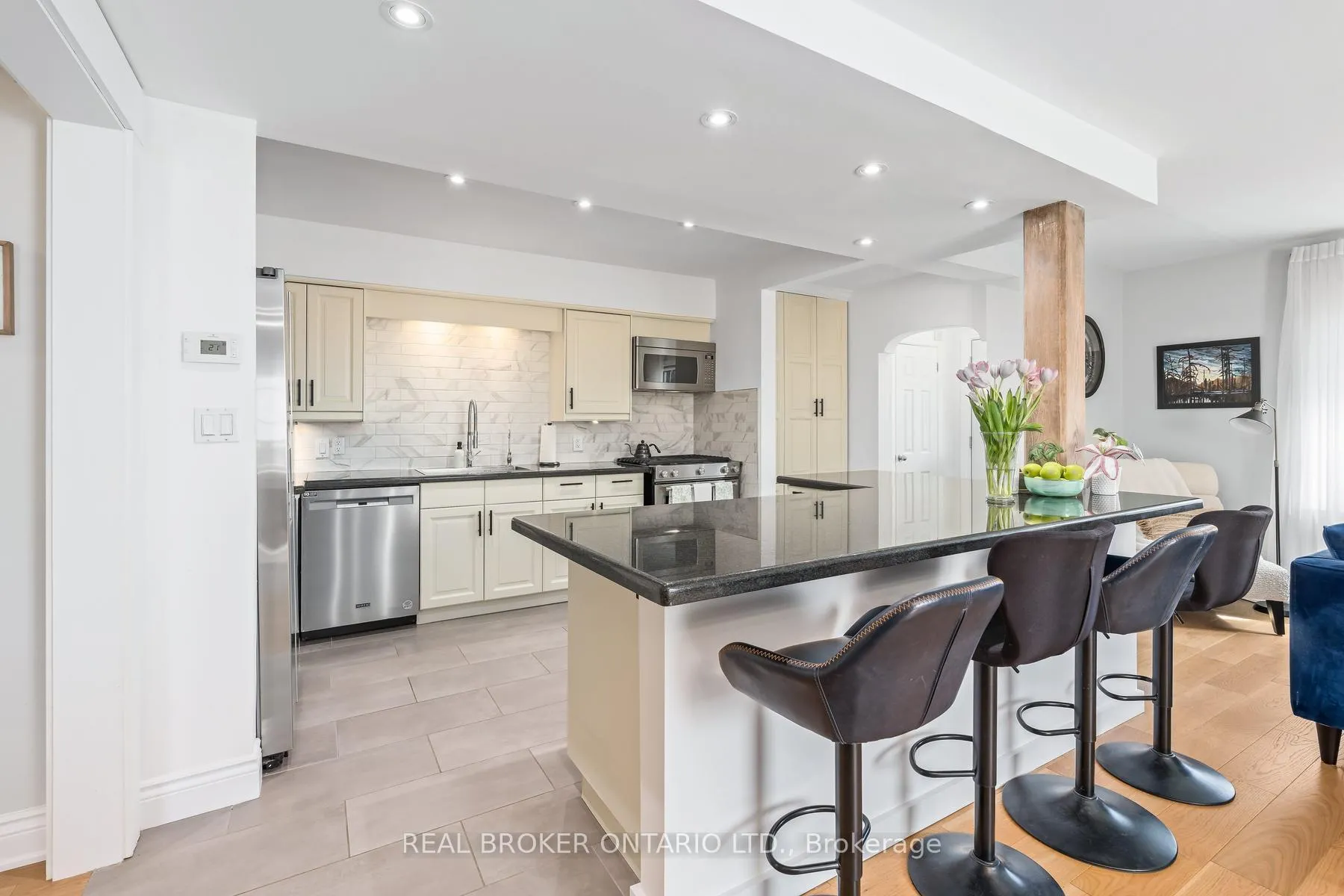 Photo 5 of 15 Byron Street, Halton Hills, Georgetown — HOMEH