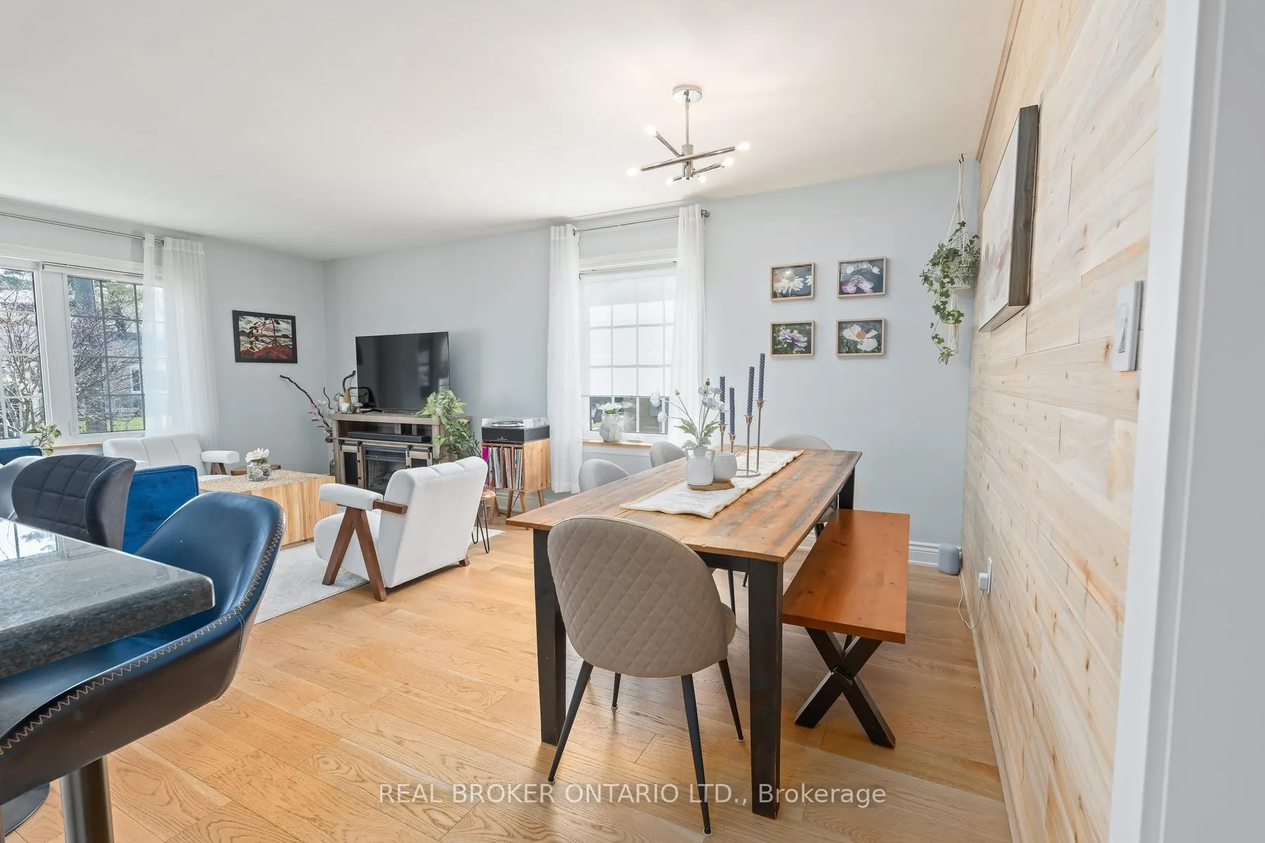 Photo 14 of 15 Byron Street, Halton Hills, Georgetown — HOMEH