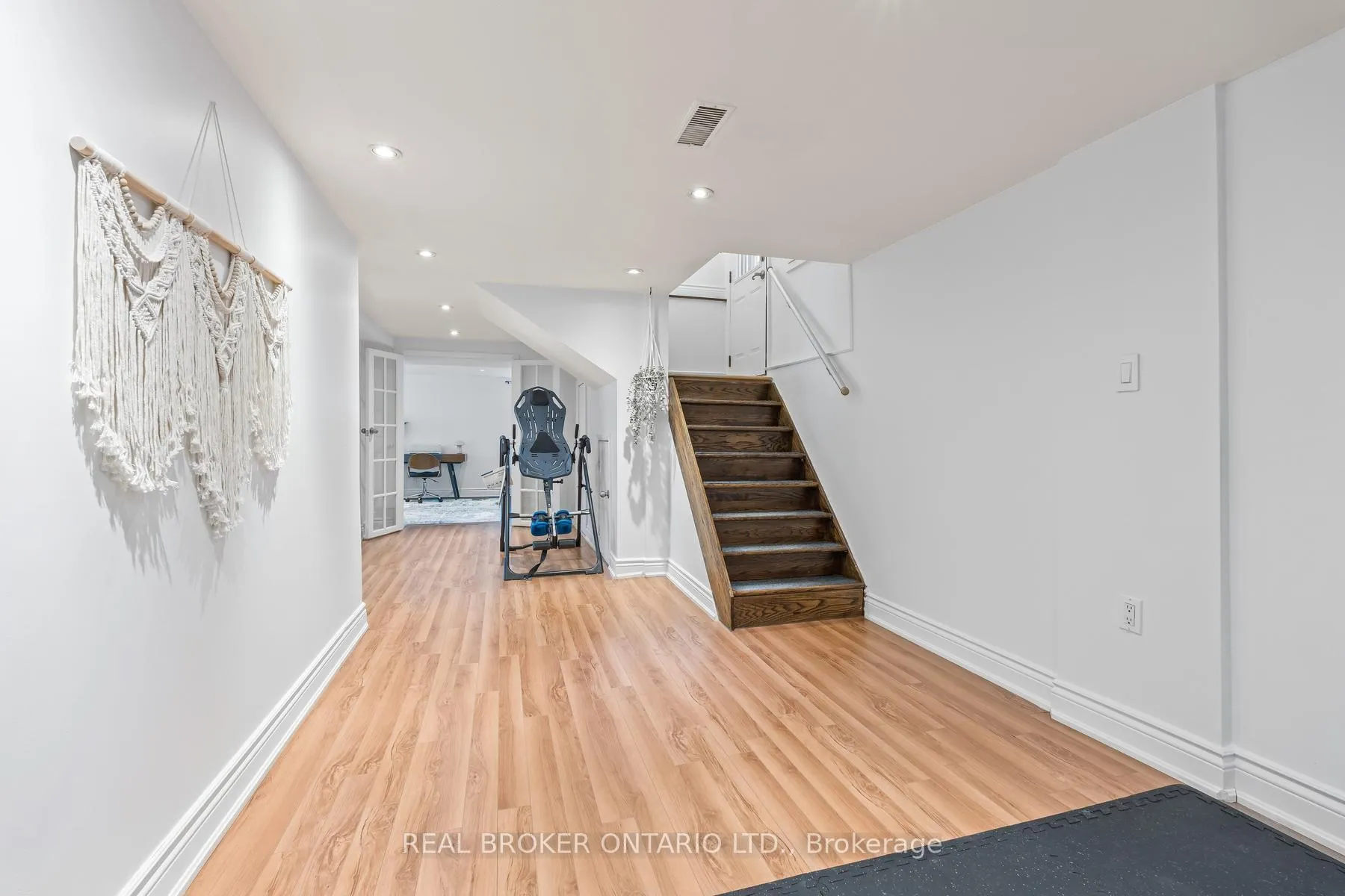Photo 20 of 15 Byron Street, Halton Hills, Georgetown — HOMEH