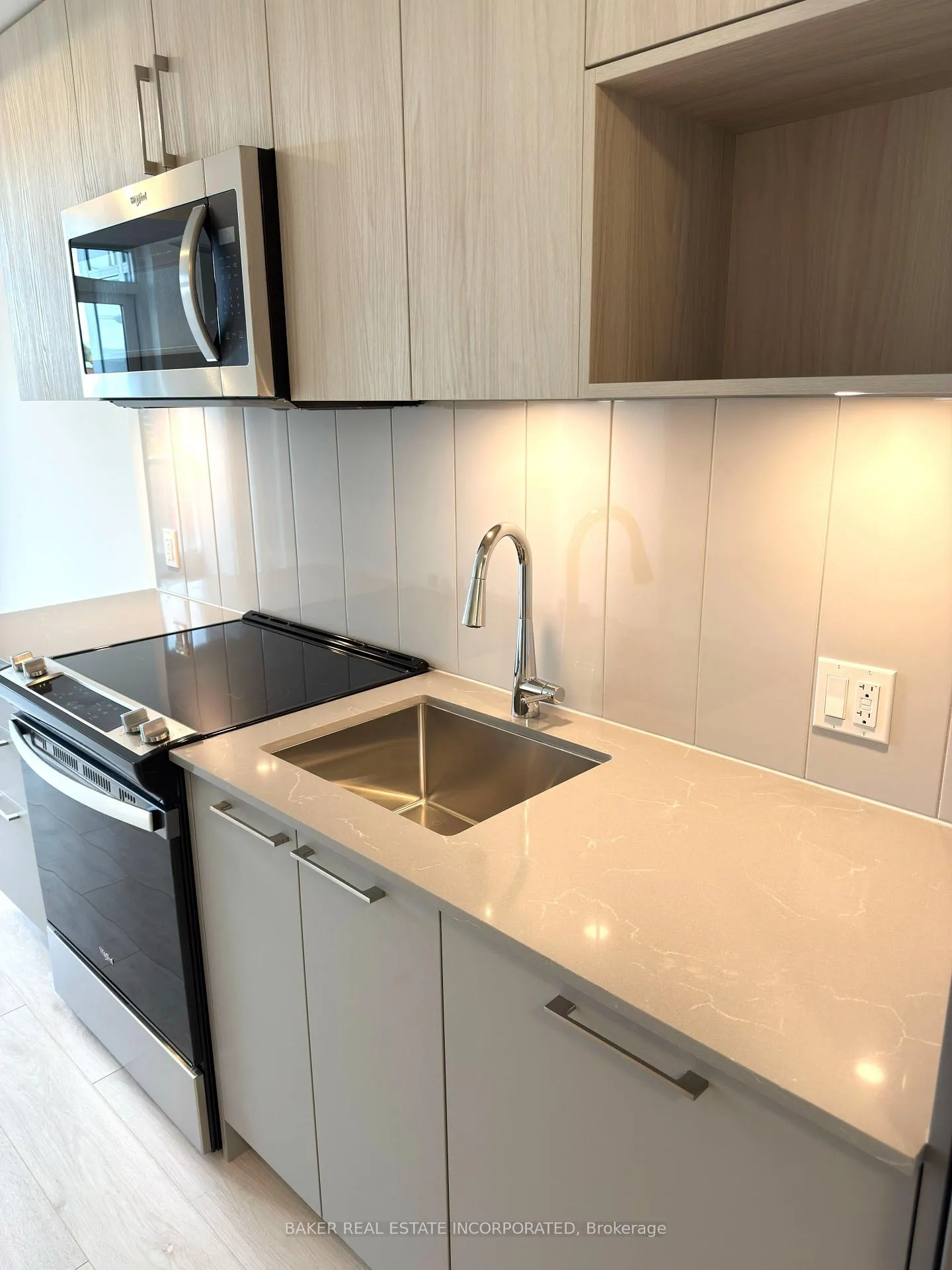 Photo 4 of Unit 310, 500 Plains Road E, Burlington, LaSalle — HOMEH