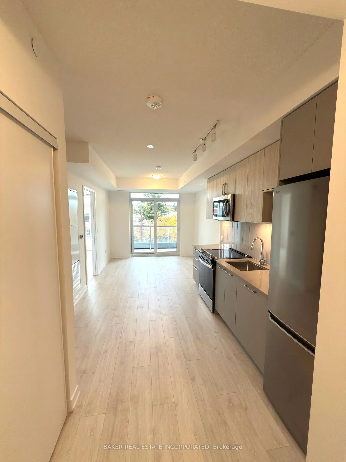Photo 5 of Unit 310, 500 Plains Road E, Burlington, LaSalle — HOMEH