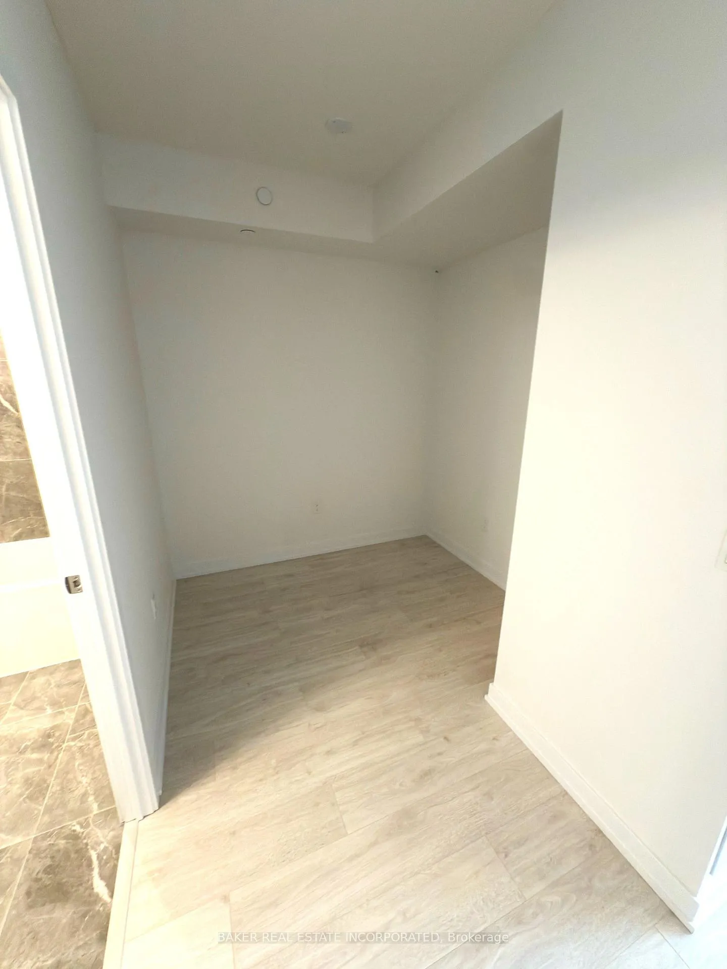 Photo 8 of Unit 310, 500 Plains Road E, Burlington, LaSalle — HOMEH