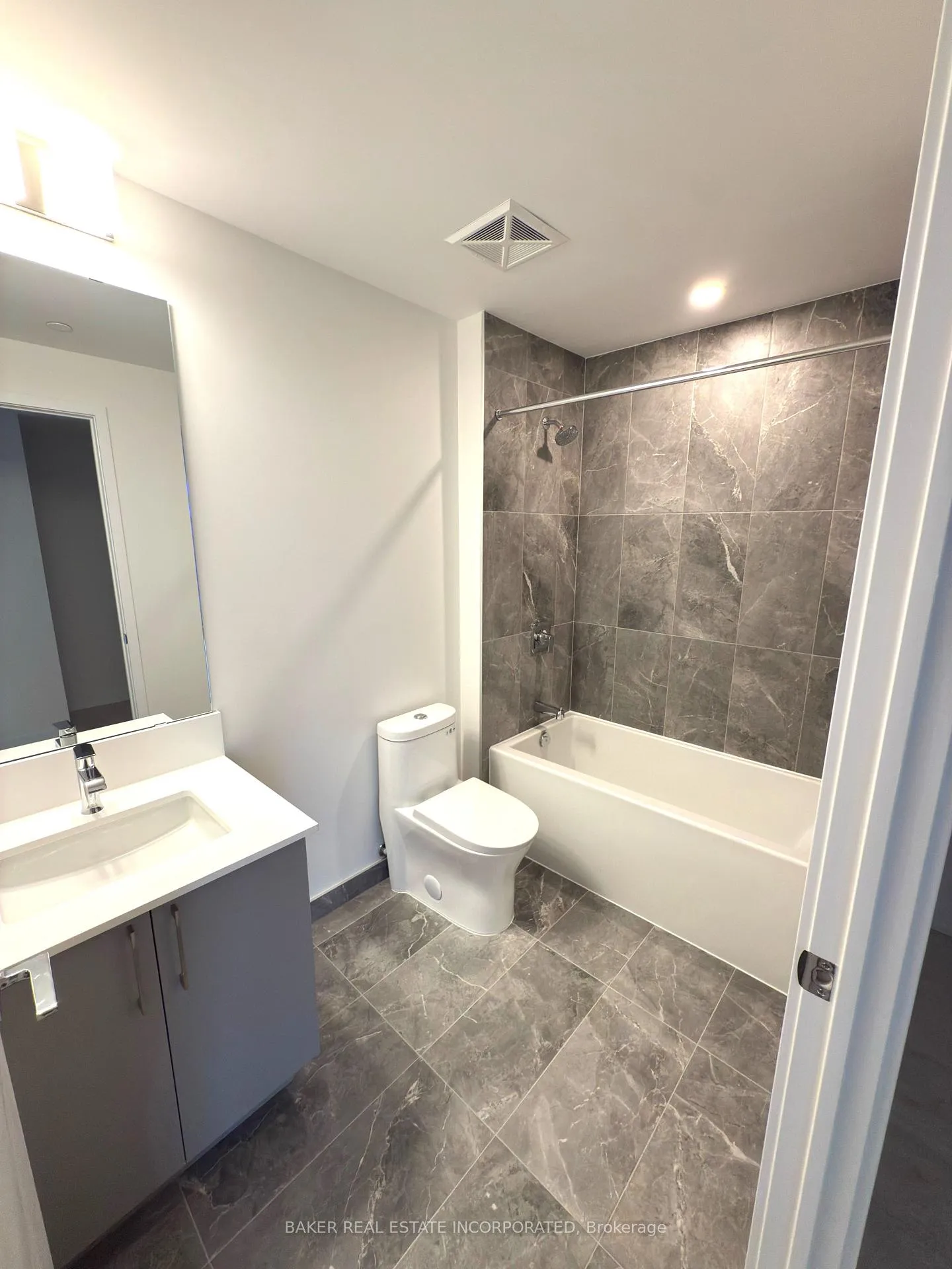 Photo 9 of Unit 310, 500 Plains Road E, Burlington, LaSalle — HOMEH