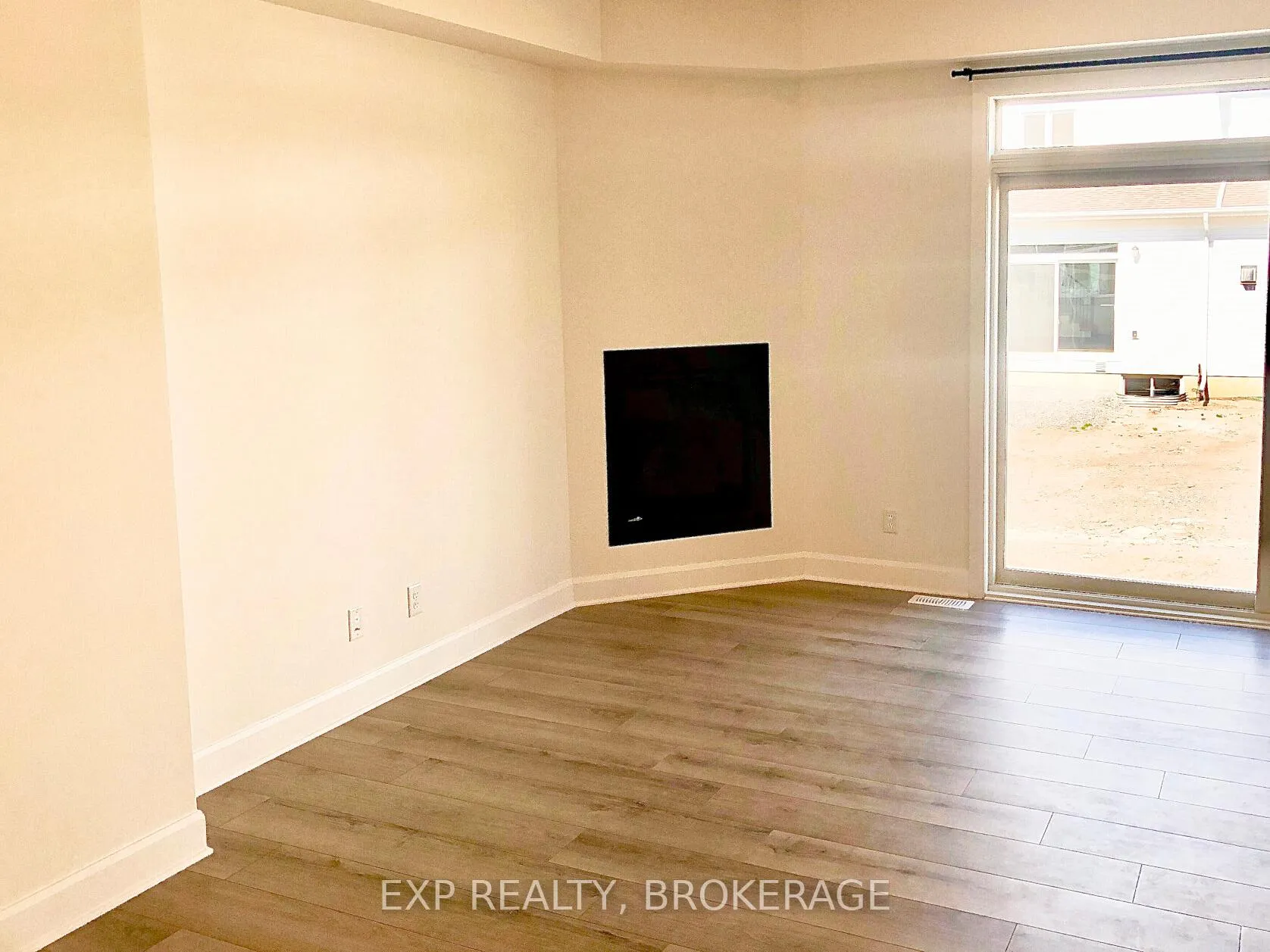 Photo 10 of 1425 Summer Street, Kingston, Kingston East (Incl Barret Crt) — HOMEH