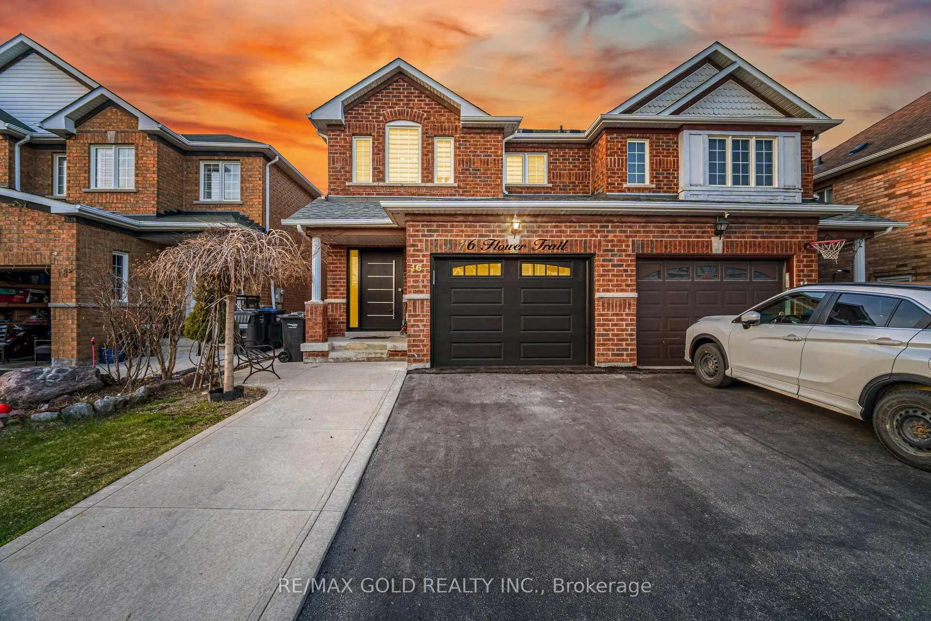 Photo 1 of 16 Flower Trail, Brampton, Bram East — HOMEH