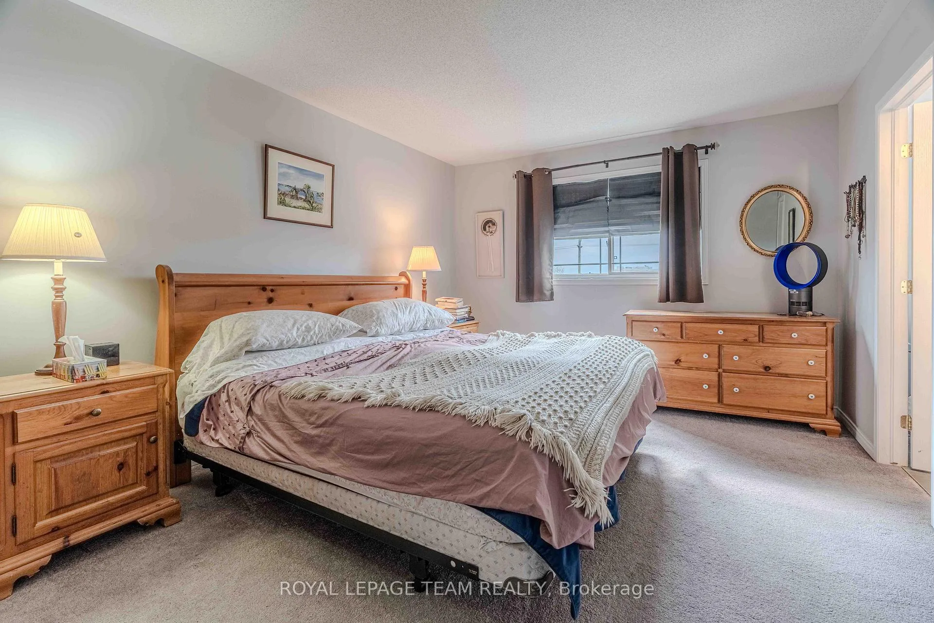 Photo 9 of 640 Pepperville Crescent, Ottawa, Kanata - Emerald Meadows/Trailwest — HOMEH