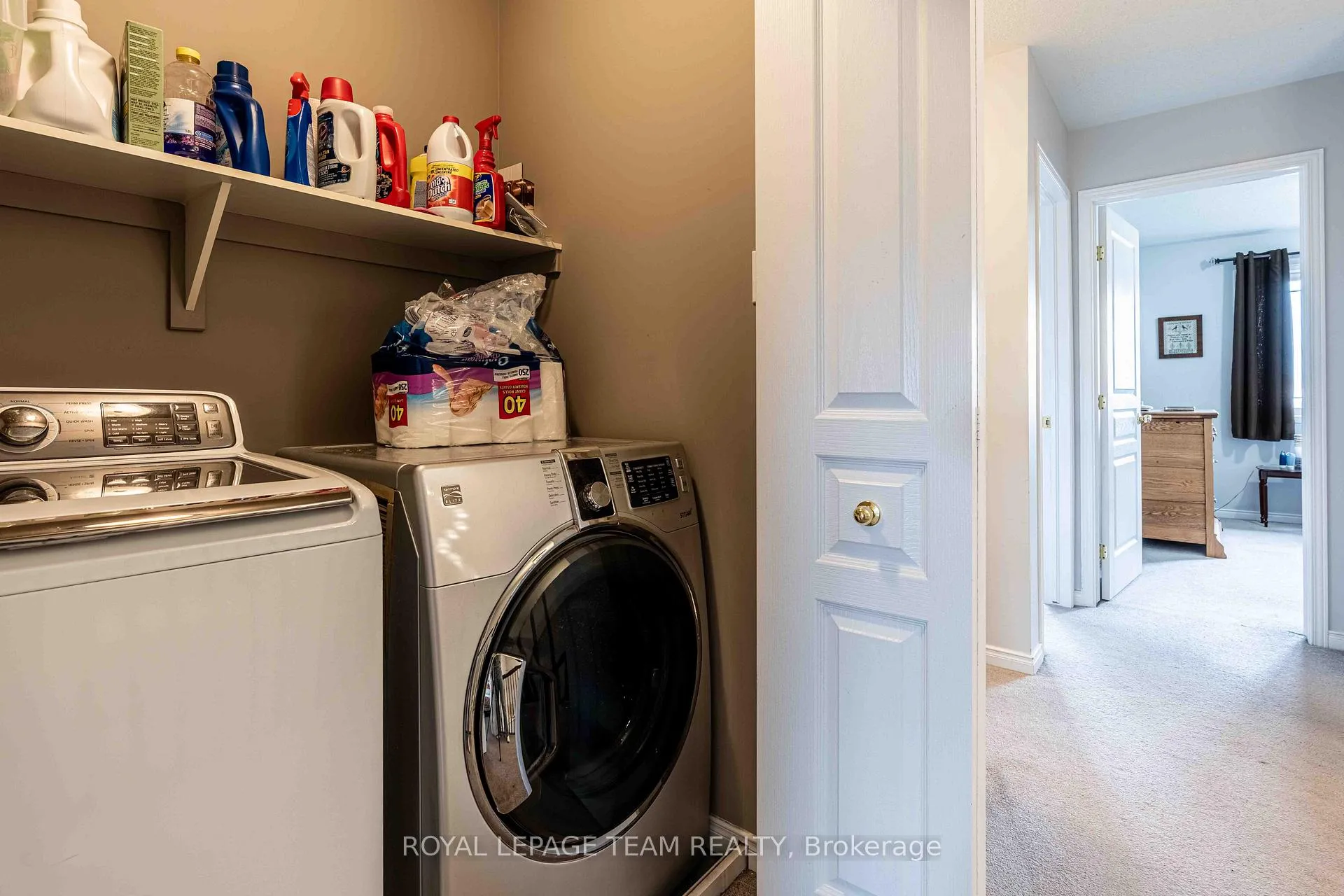 Photo 12 of 640 Pepperville Crescent, Ottawa, Kanata - Emerald Meadows/Trailwest — HOMEH