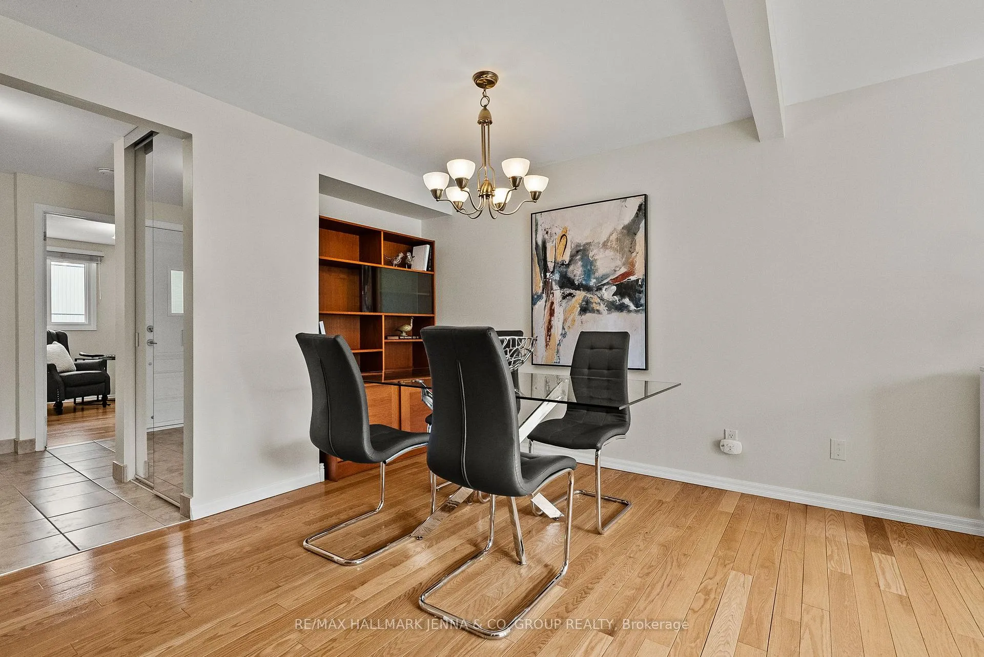 Photo 9 of Unit 49, 32 F Benlea Drive, Ottawa, Tanglewood — HOMEH