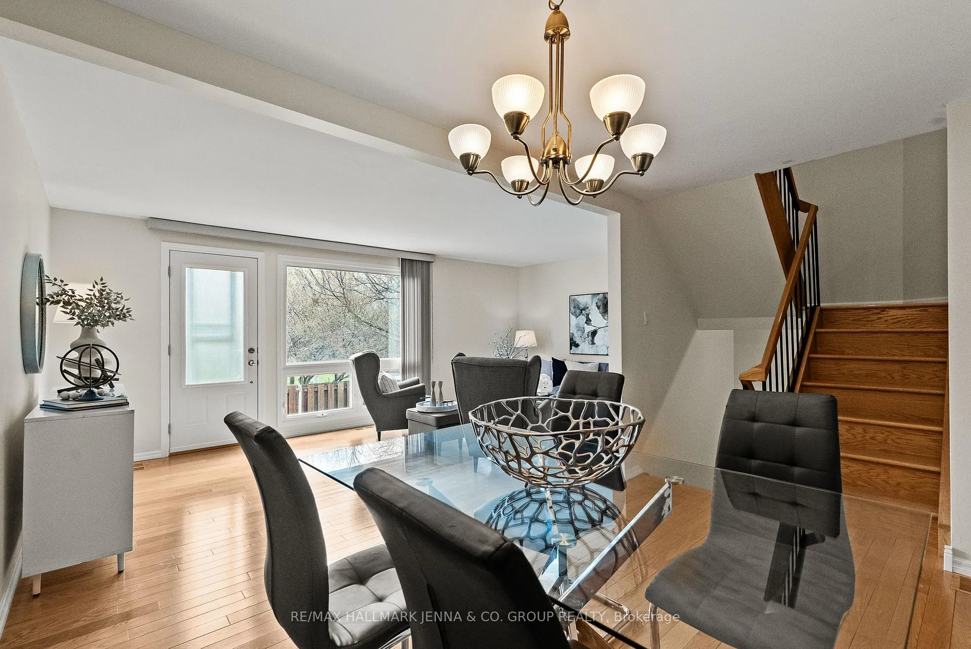 Photo 10 of Unit 49, 32 F Benlea Drive, Ottawa, Tanglewood — HOMEH