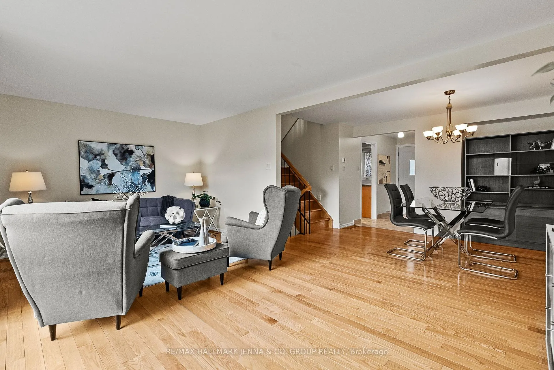 Photo 13 of Unit 49, 32 F Benlea Drive, Ottawa, Tanglewood — HOMEH